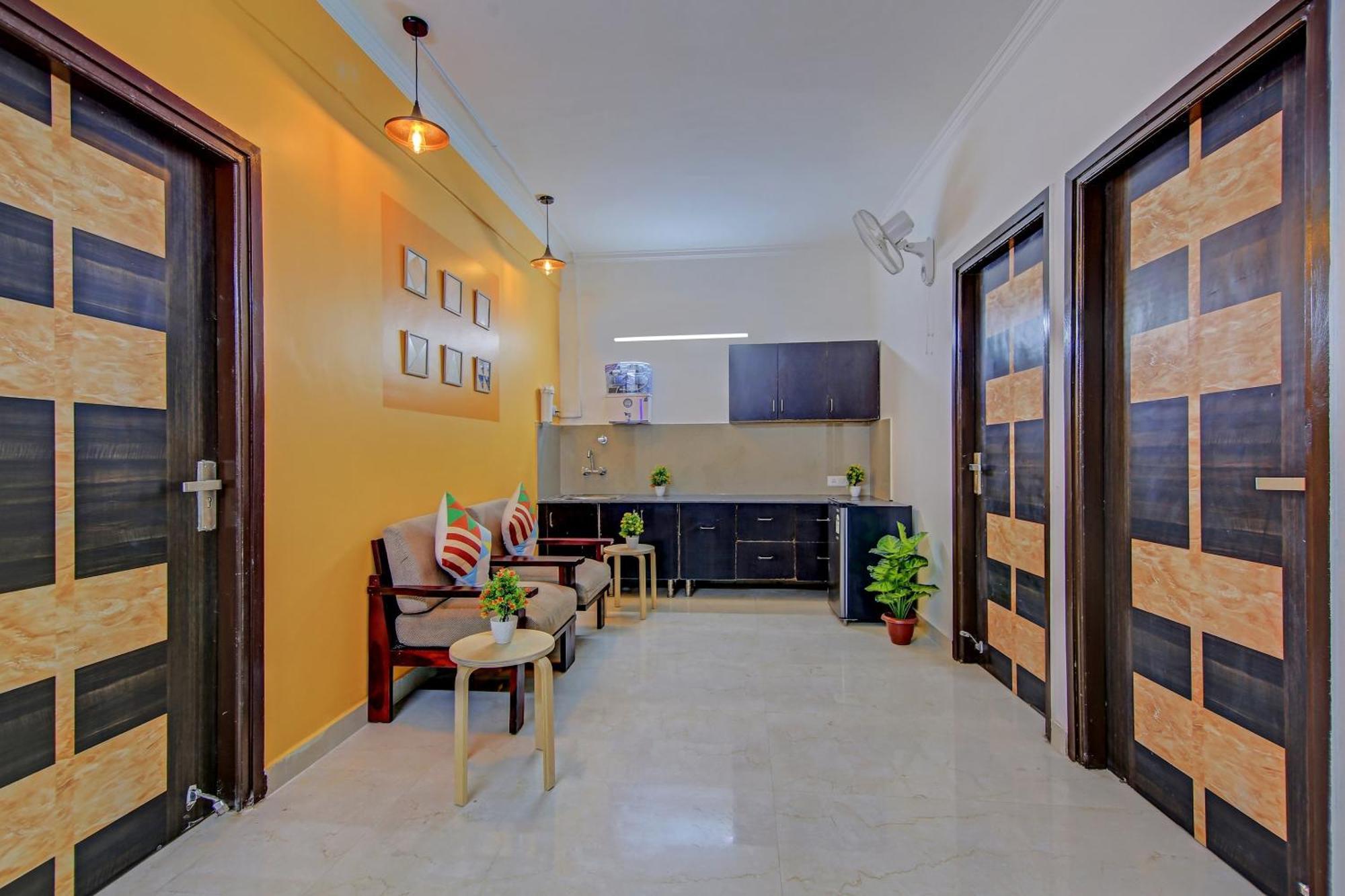 Hotel Town House Saket Residency 4*