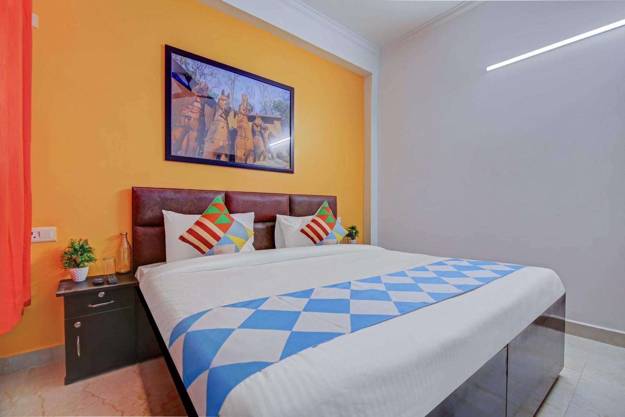 Town House Saket Residency Hotel Nova Deli