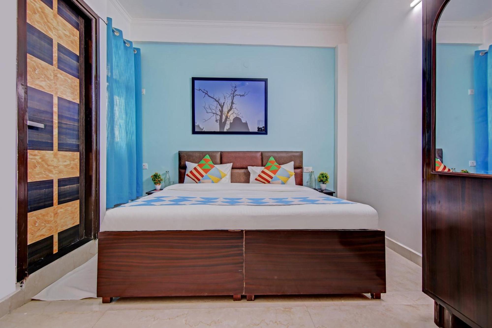 Town House Saket Residency Nova Deli