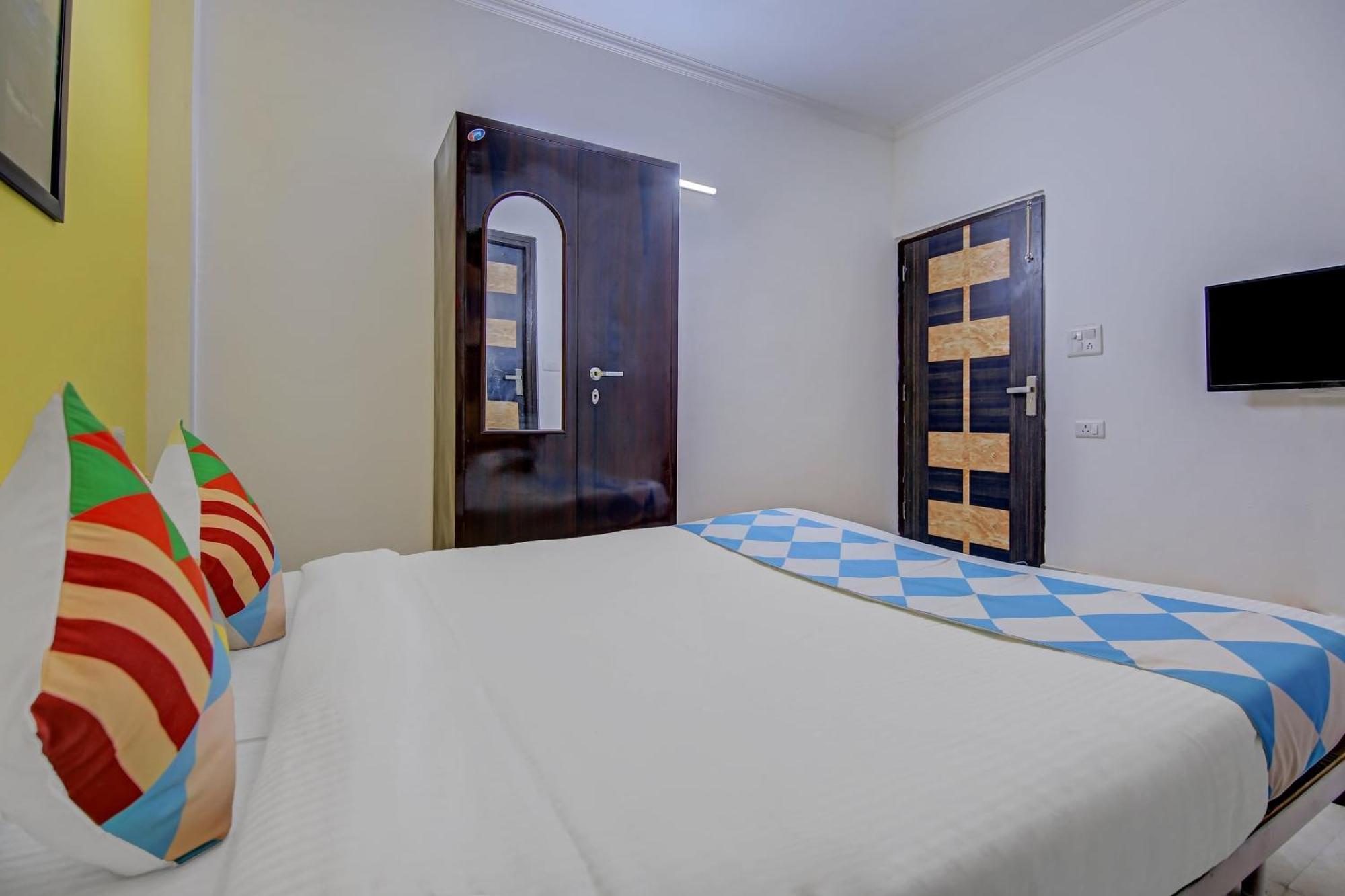 Hotel Town House Saket Residency Nova Deli