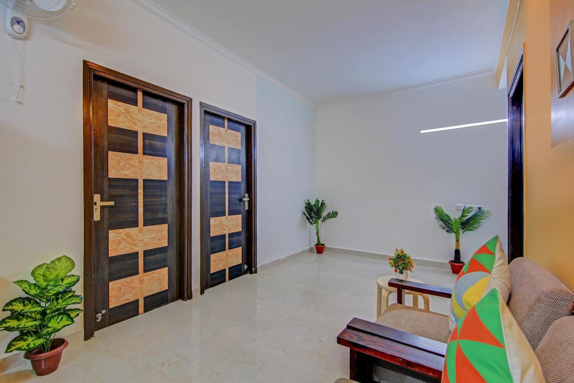 Town House Saket Residency Nova Deli