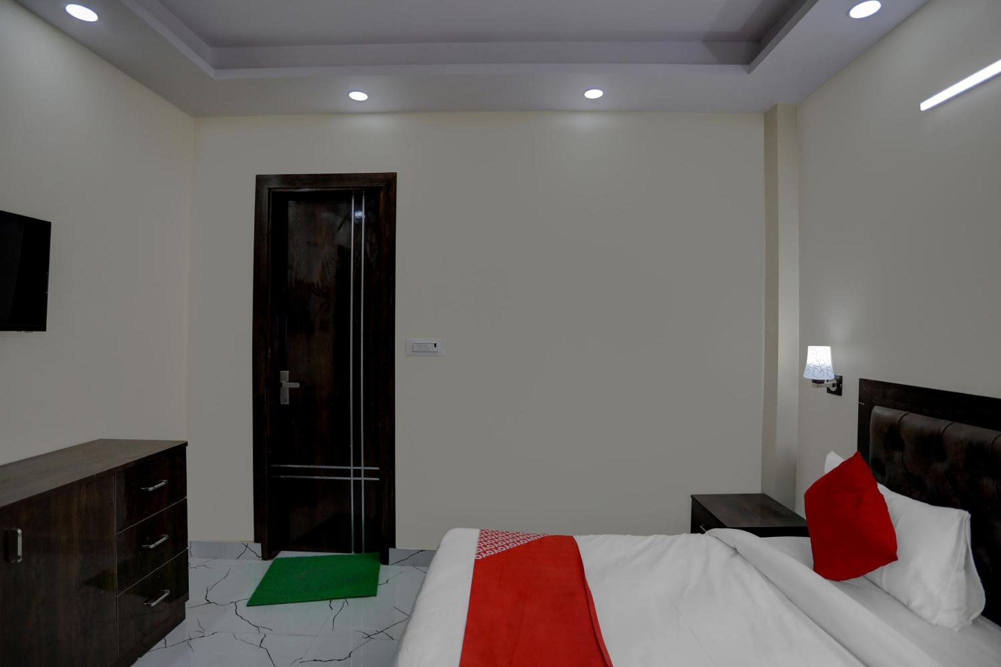 Hotel O Diamond New Delhi