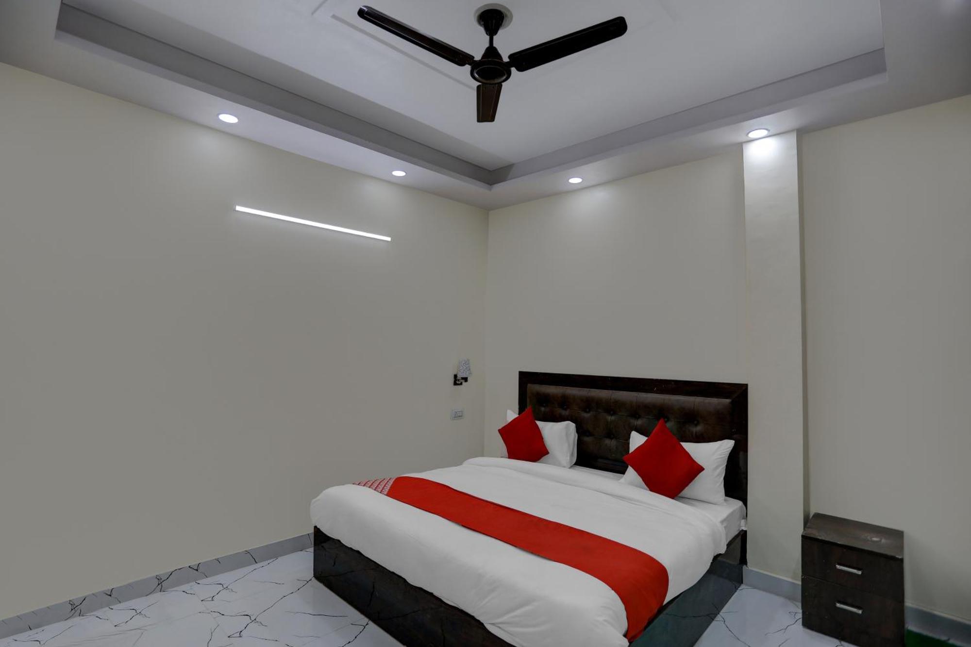 O Diamond 3* New Delhi