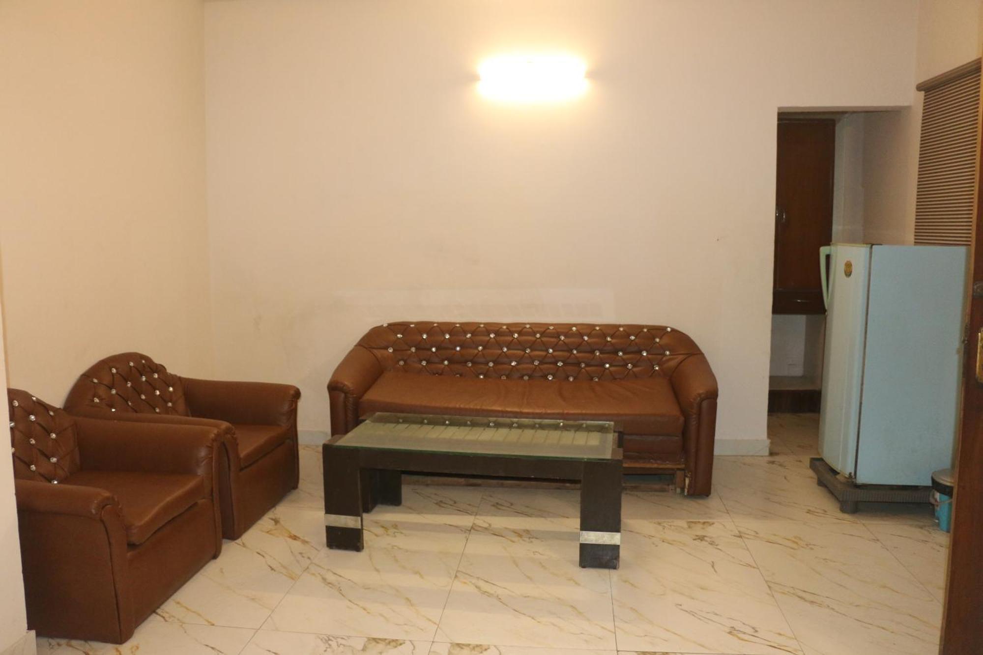 Swisston Palace Hotel