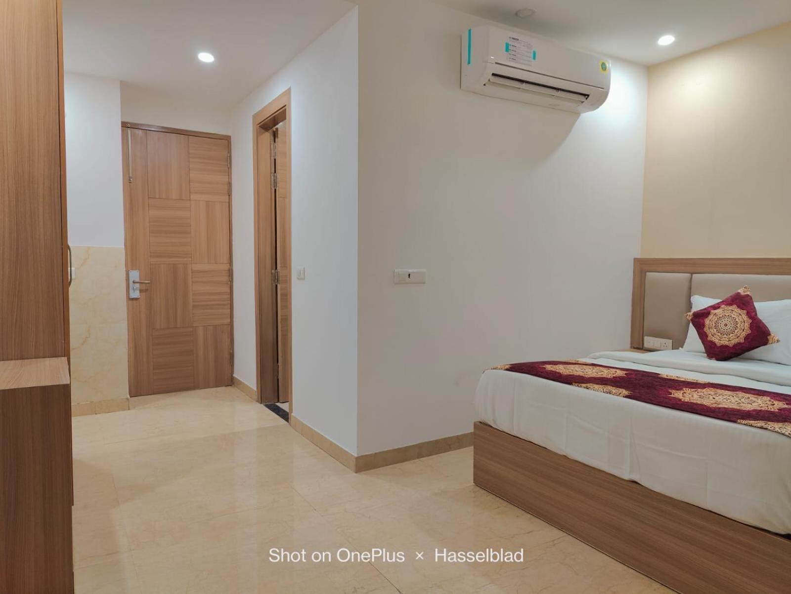 Decent Residency At Aerocity,delhi Airport 3* Nova Deli