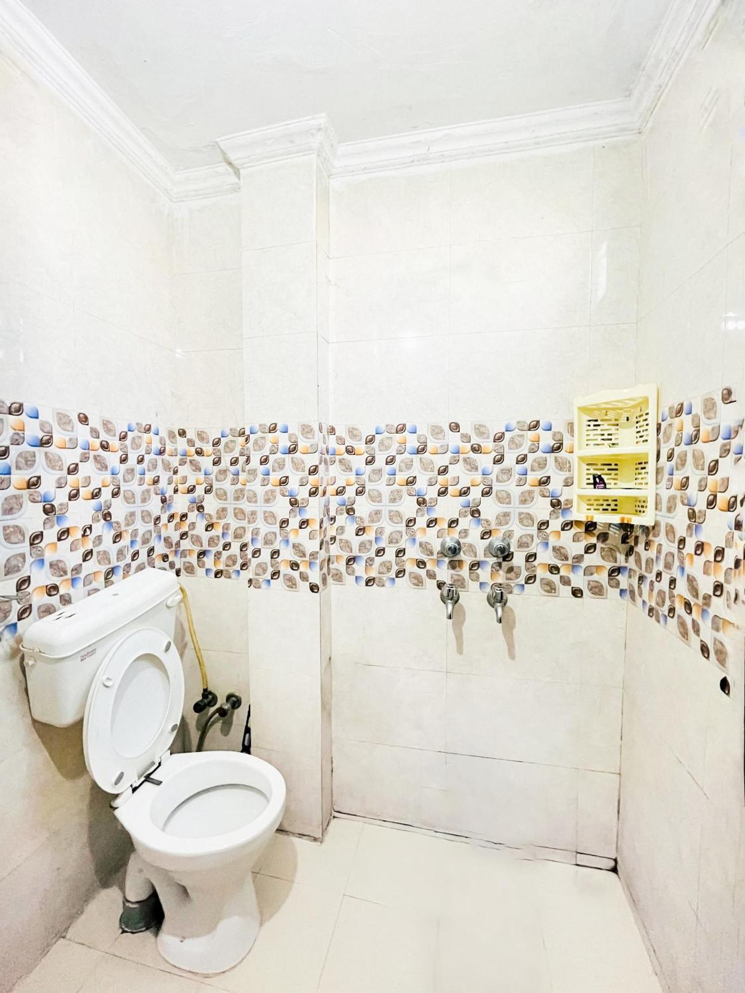 Hotel In Moti Bagh Hotel New Delhi