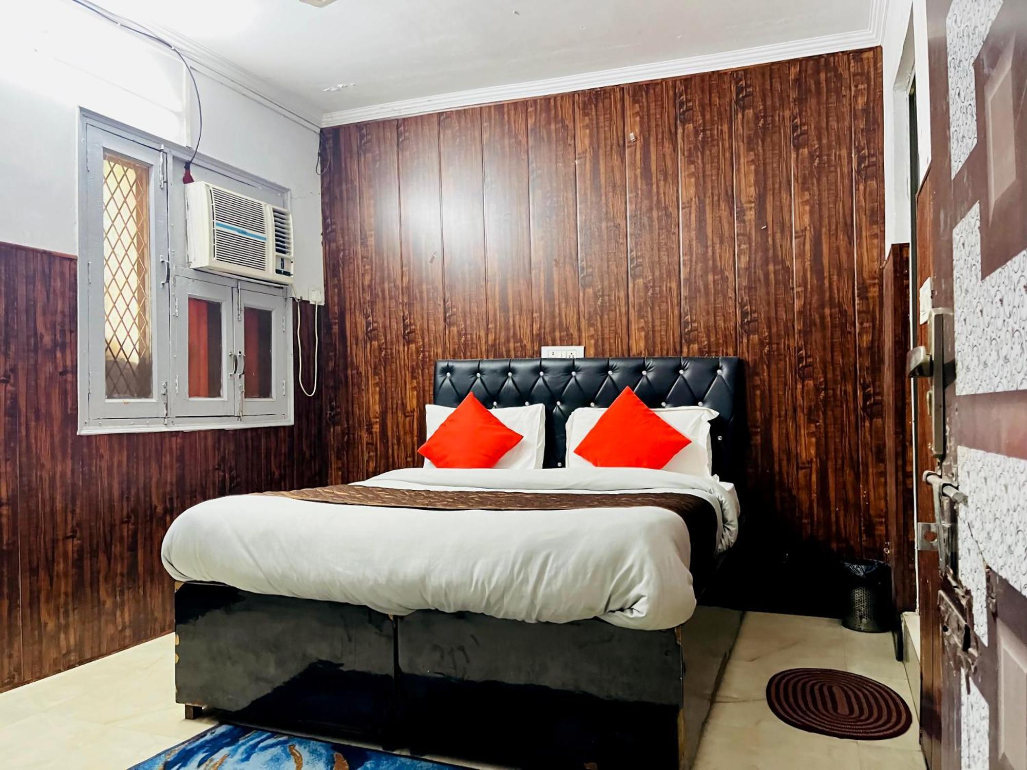 Satya Niketan D New Delhi