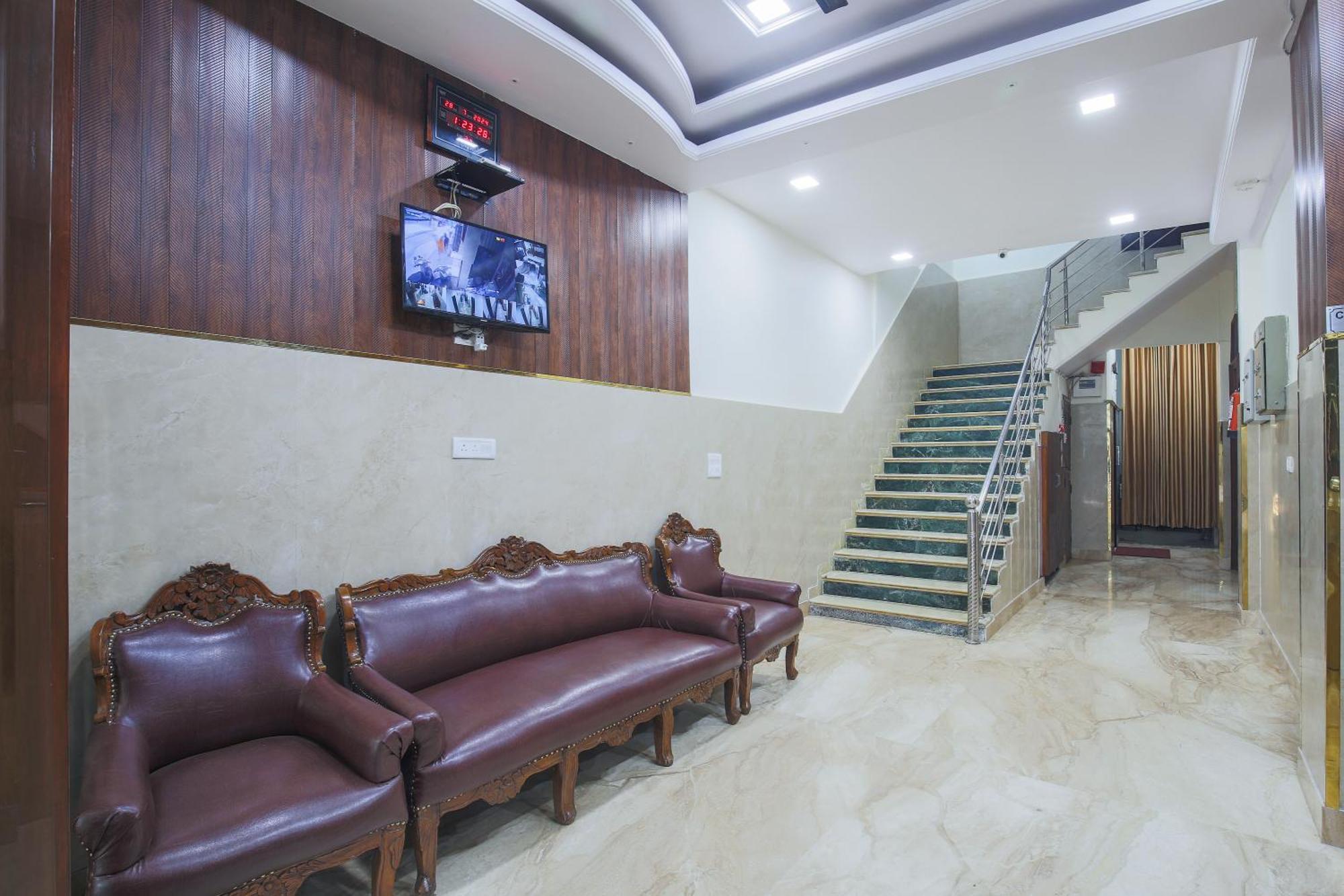 Hotel Sweet Dx I Nearby Railway Station