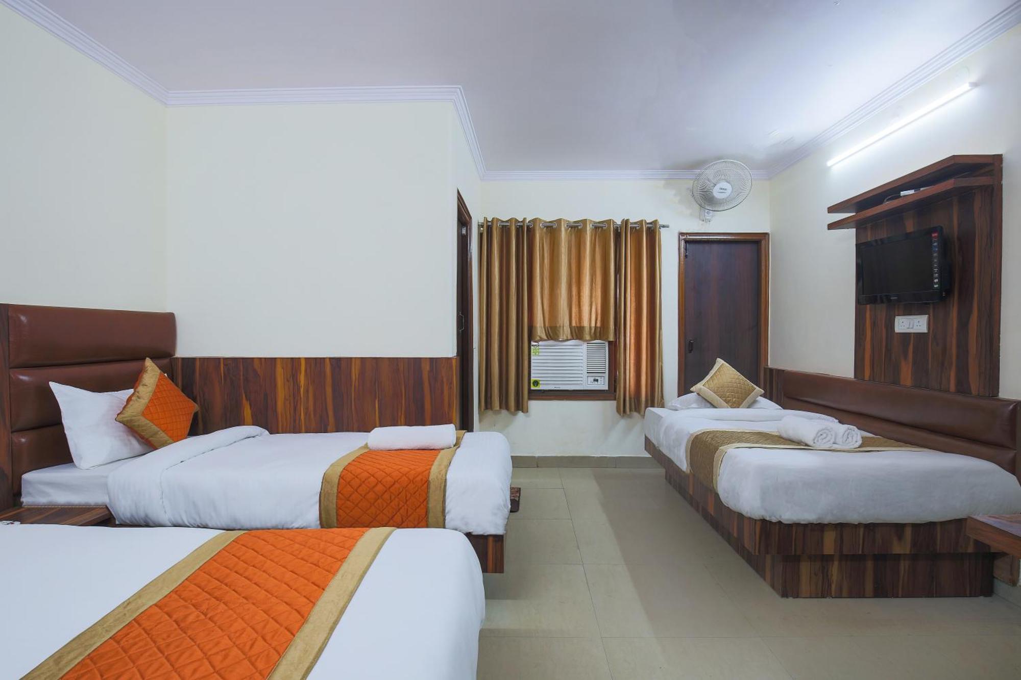 Sweet Dx I Nearby Railway Station Hotel