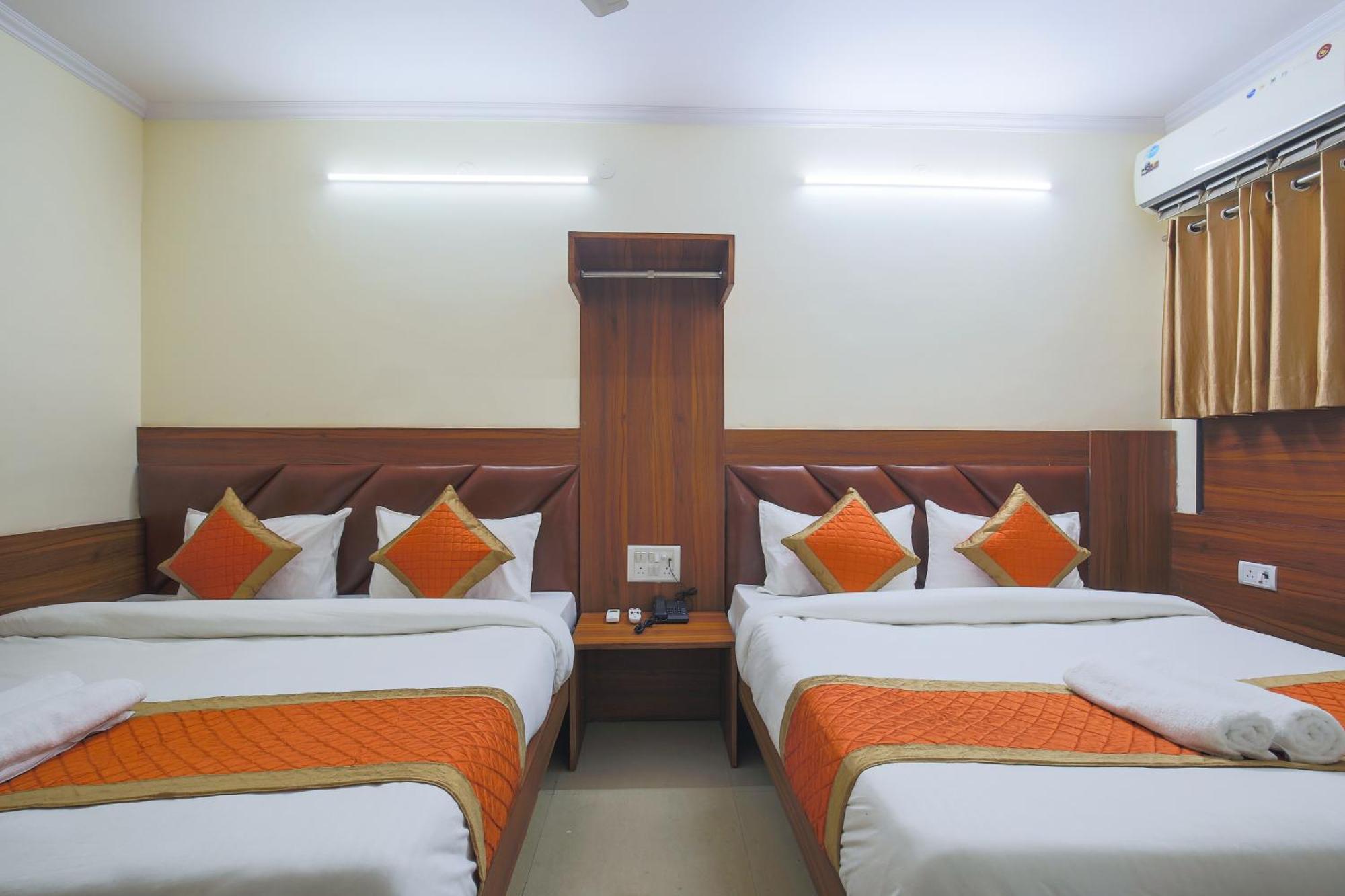 Hotel Sweet Dx I Nearby Railway Station New Delhi