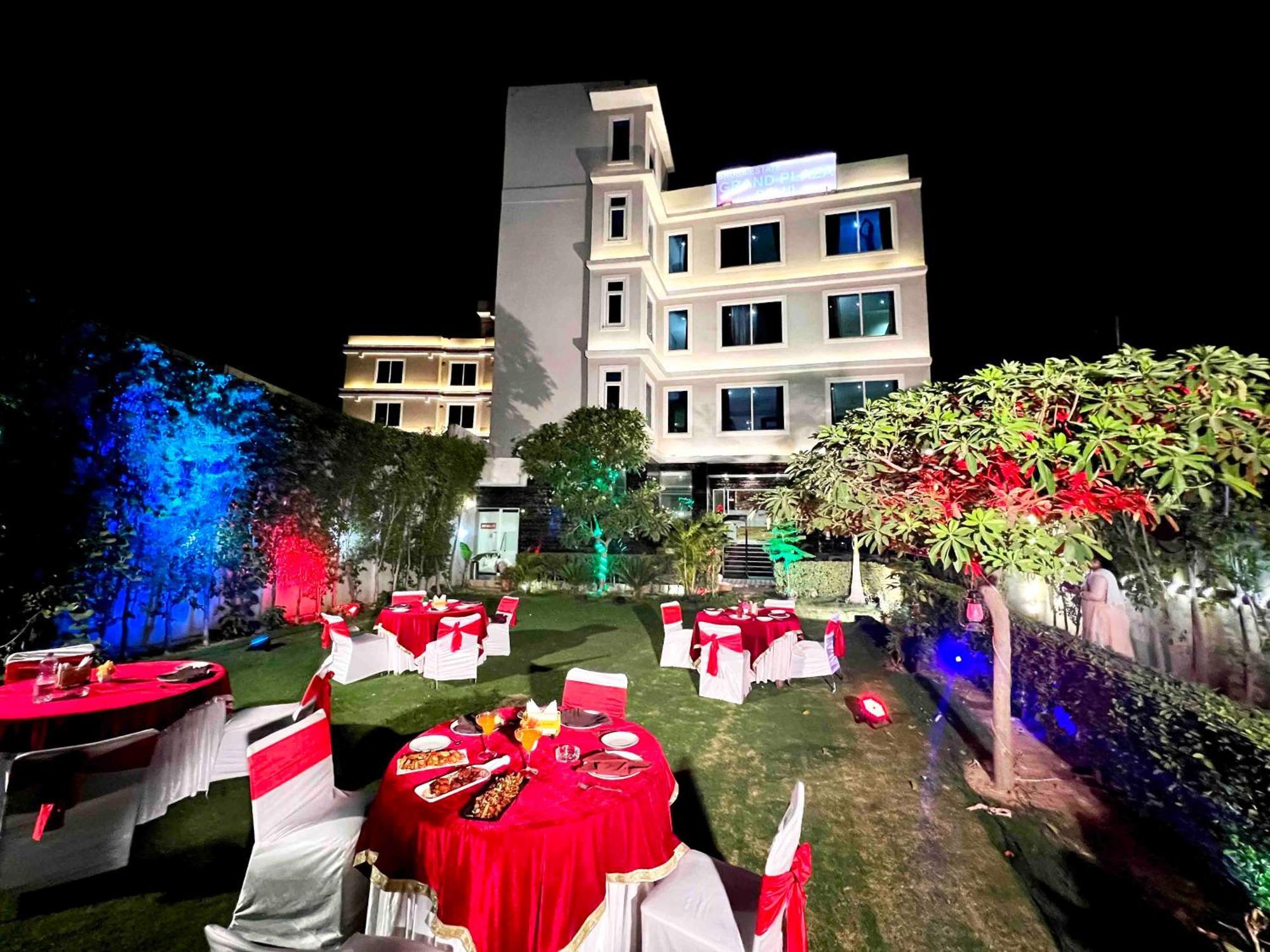 Hotel Shoba Estate Delhi Airport