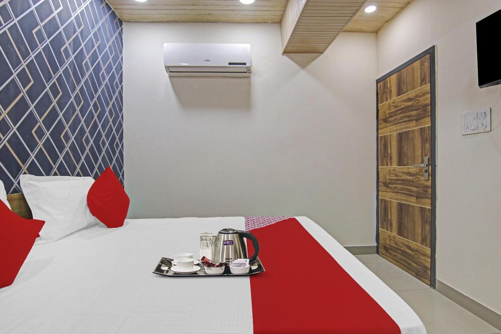Hotel O Sr Residency Near Ccd