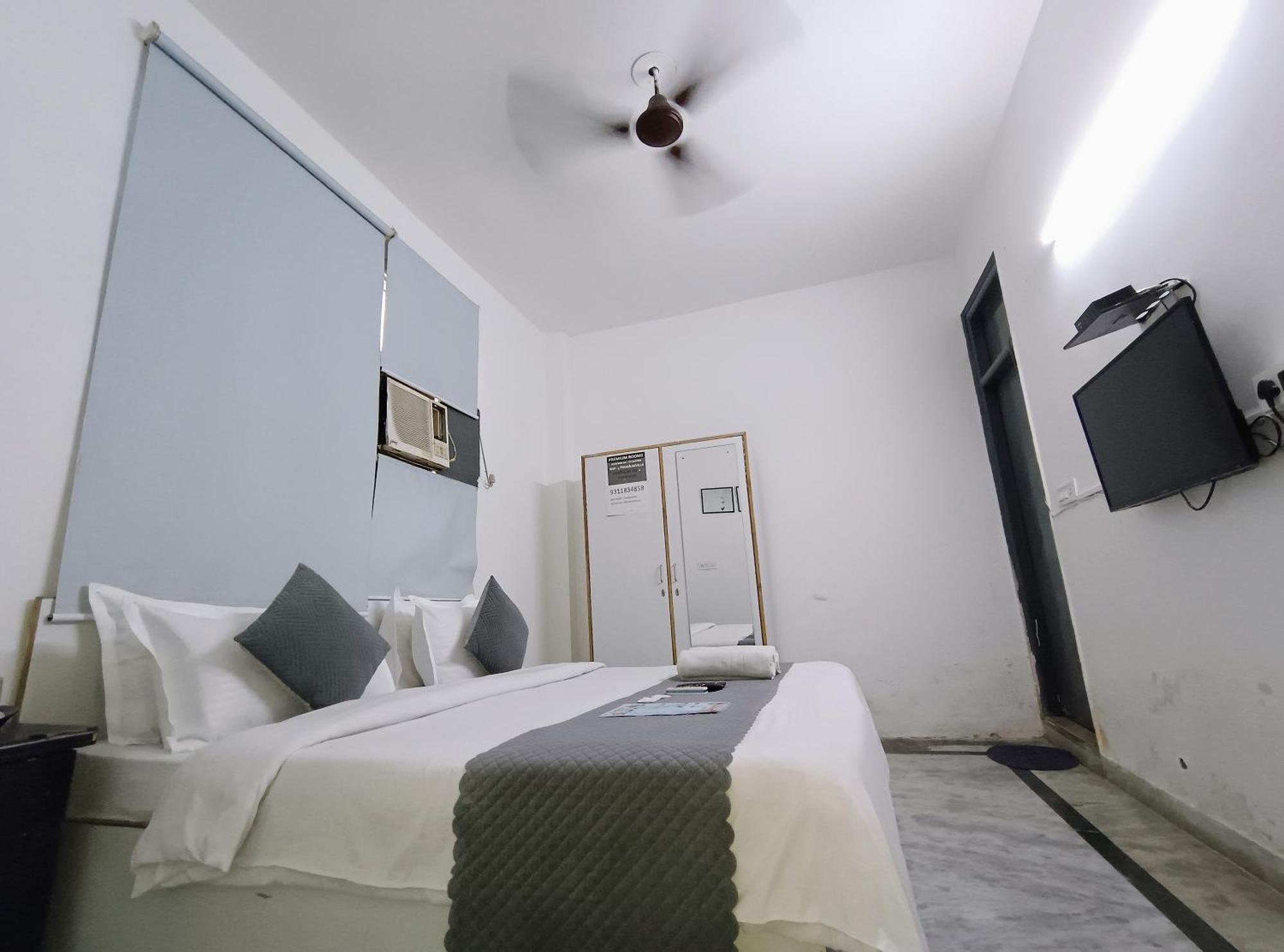 Hotel Hauz Khas View 3*