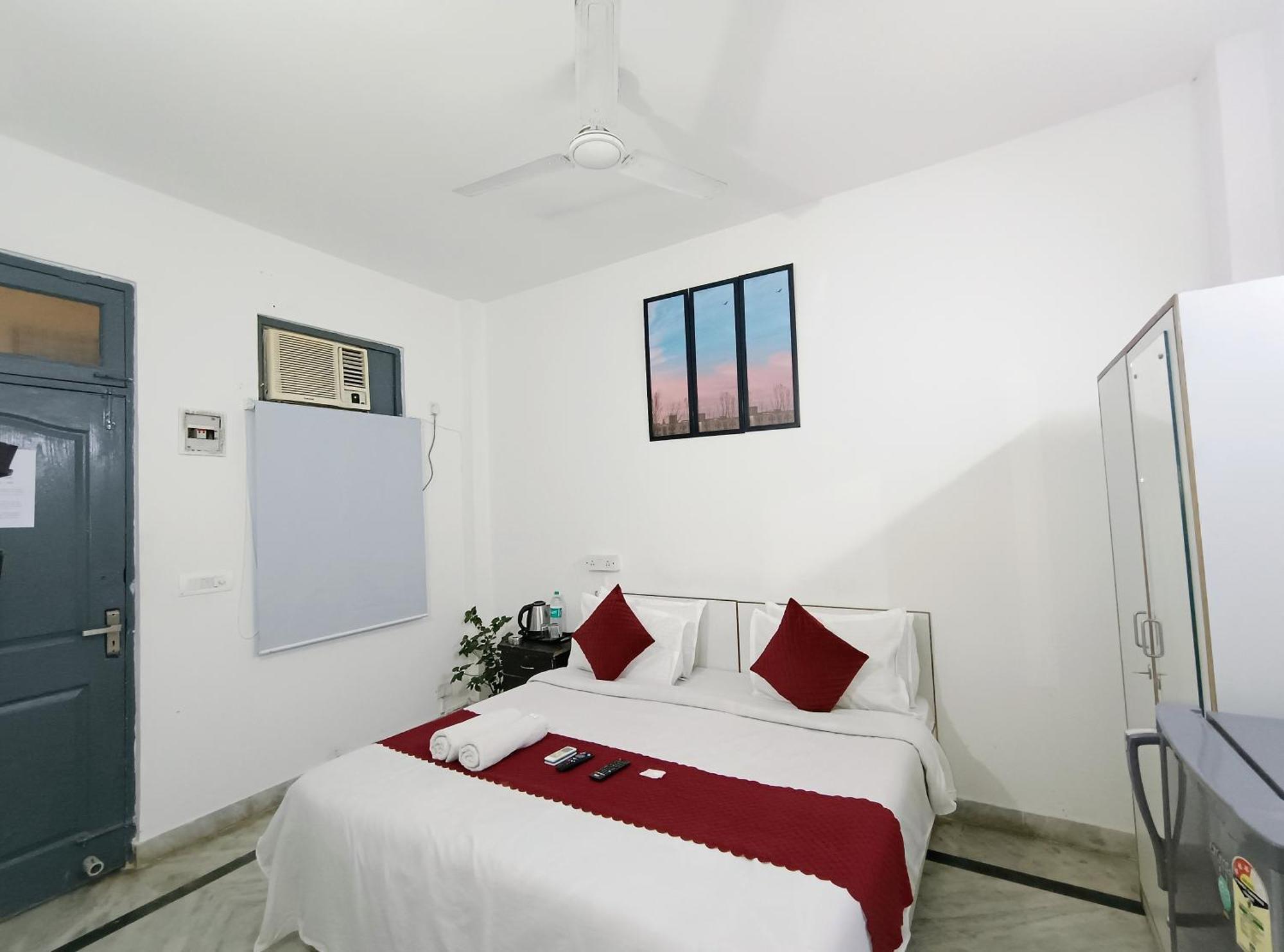 Hauz Khas View 3* New Delhi