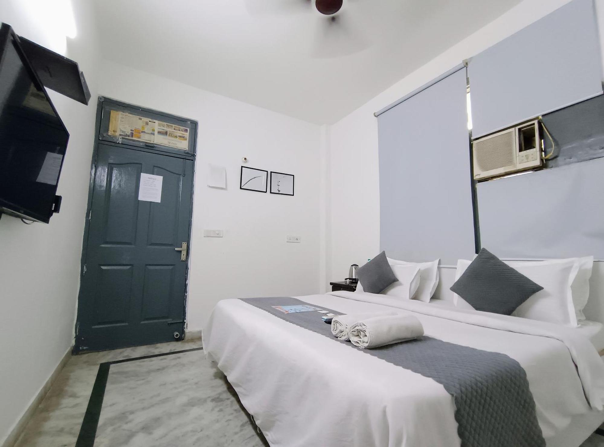 Hauz Khas View Hotel