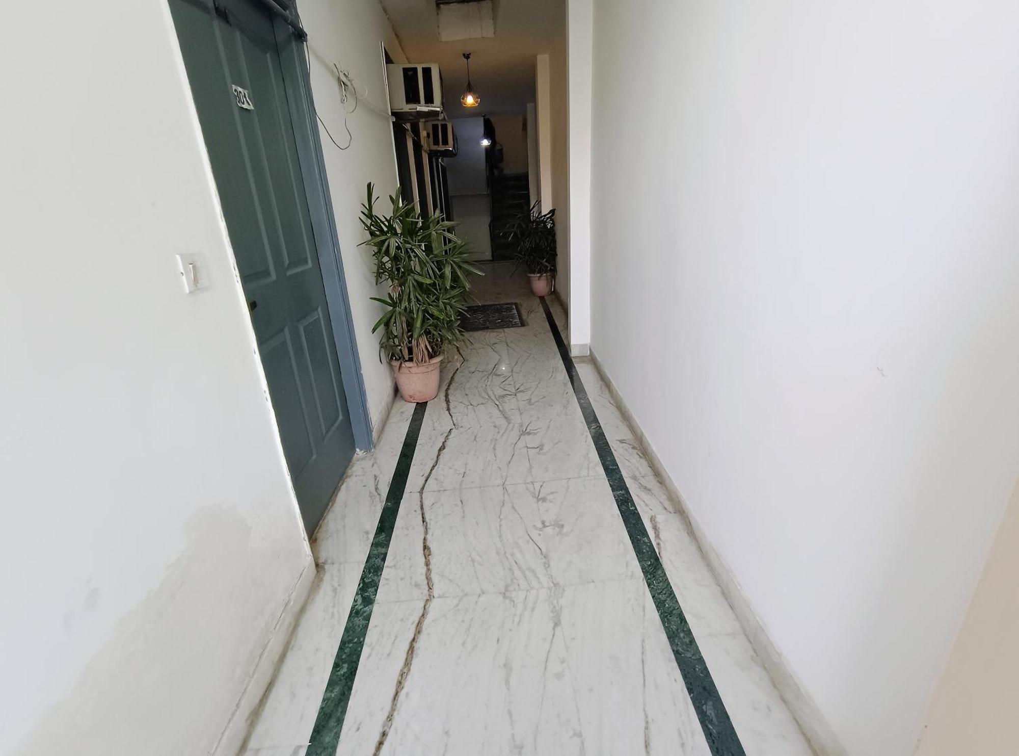 Hauz Khas View Hotel 3*