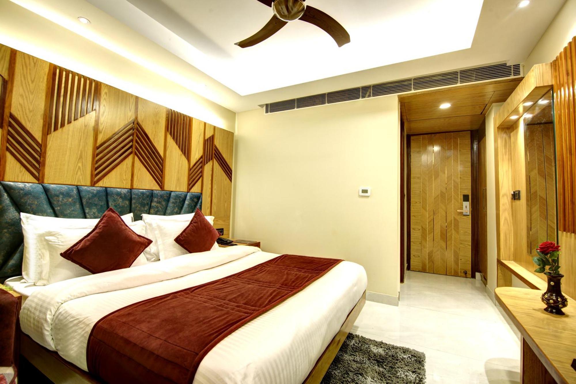 Hotel The Leena International-by Haveliya Nova Deli