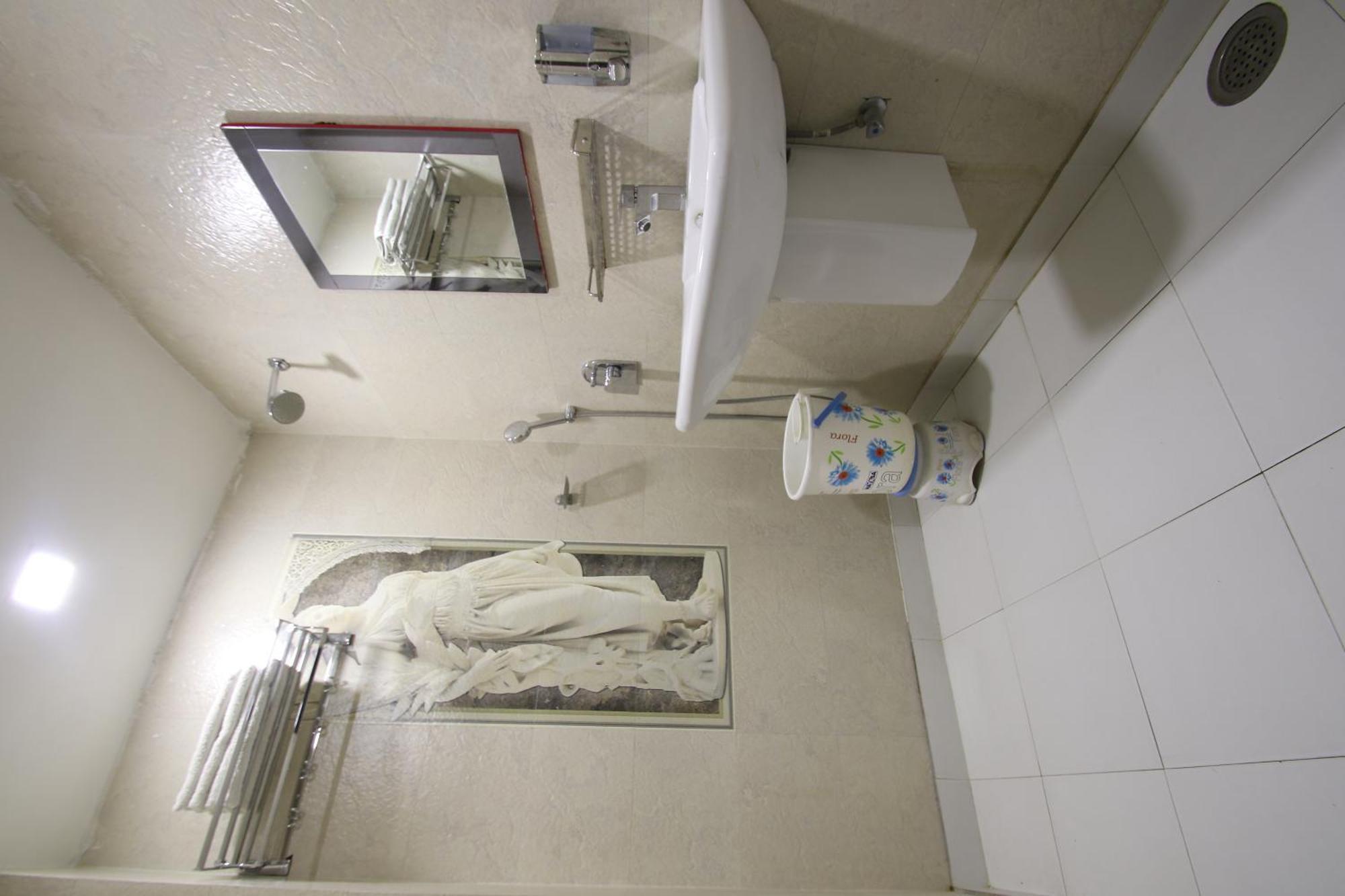 Hill Palace -near Karol Bagh Metro Station Hotel 3*