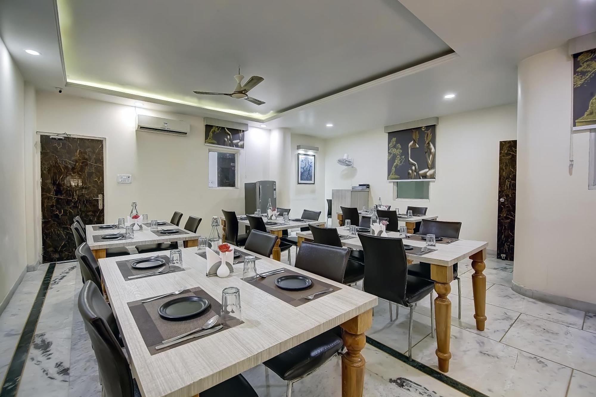 Opo The Alpino Hotel New Delhi