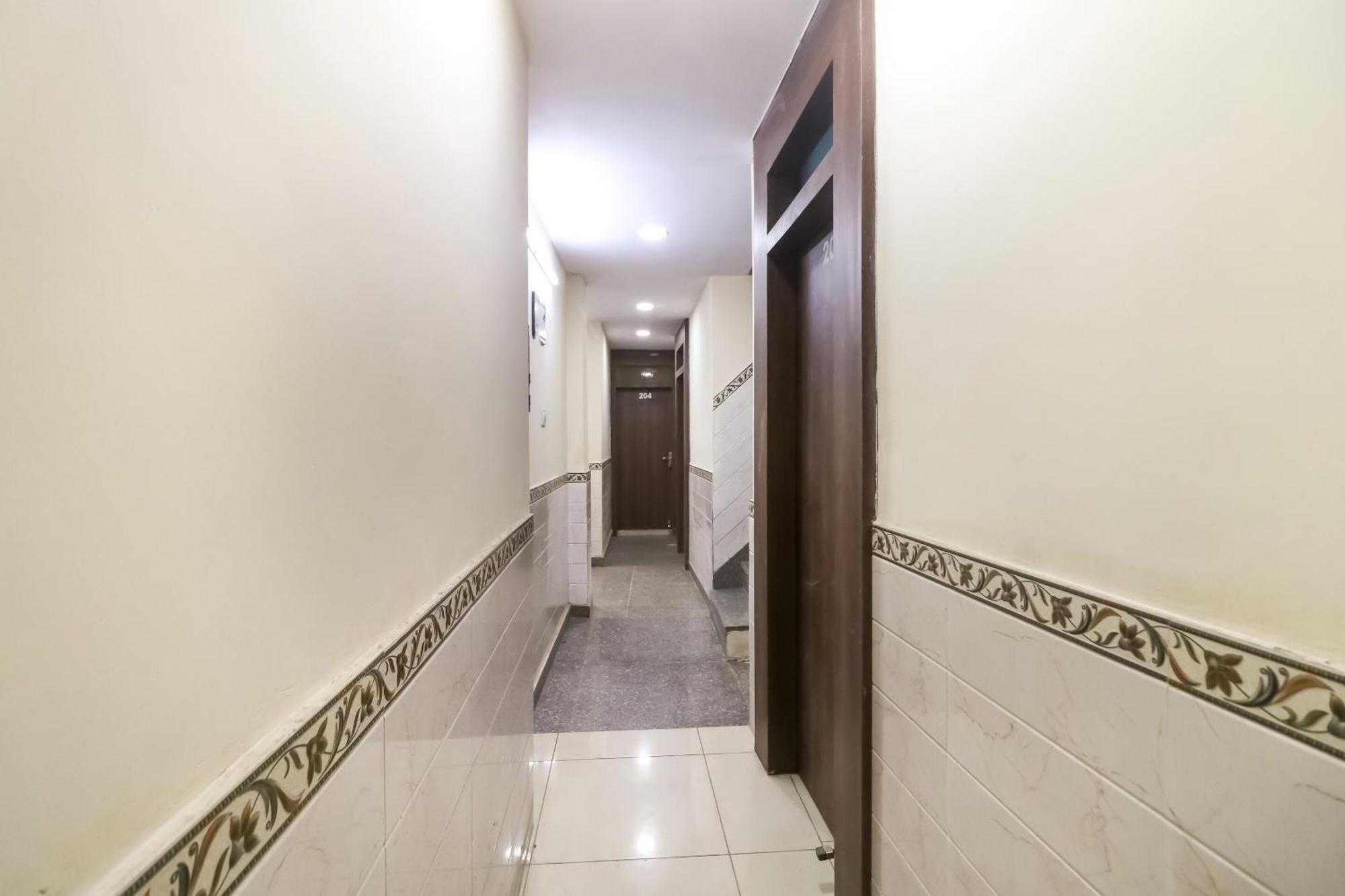 Hotel O Mayur Plaza 3*