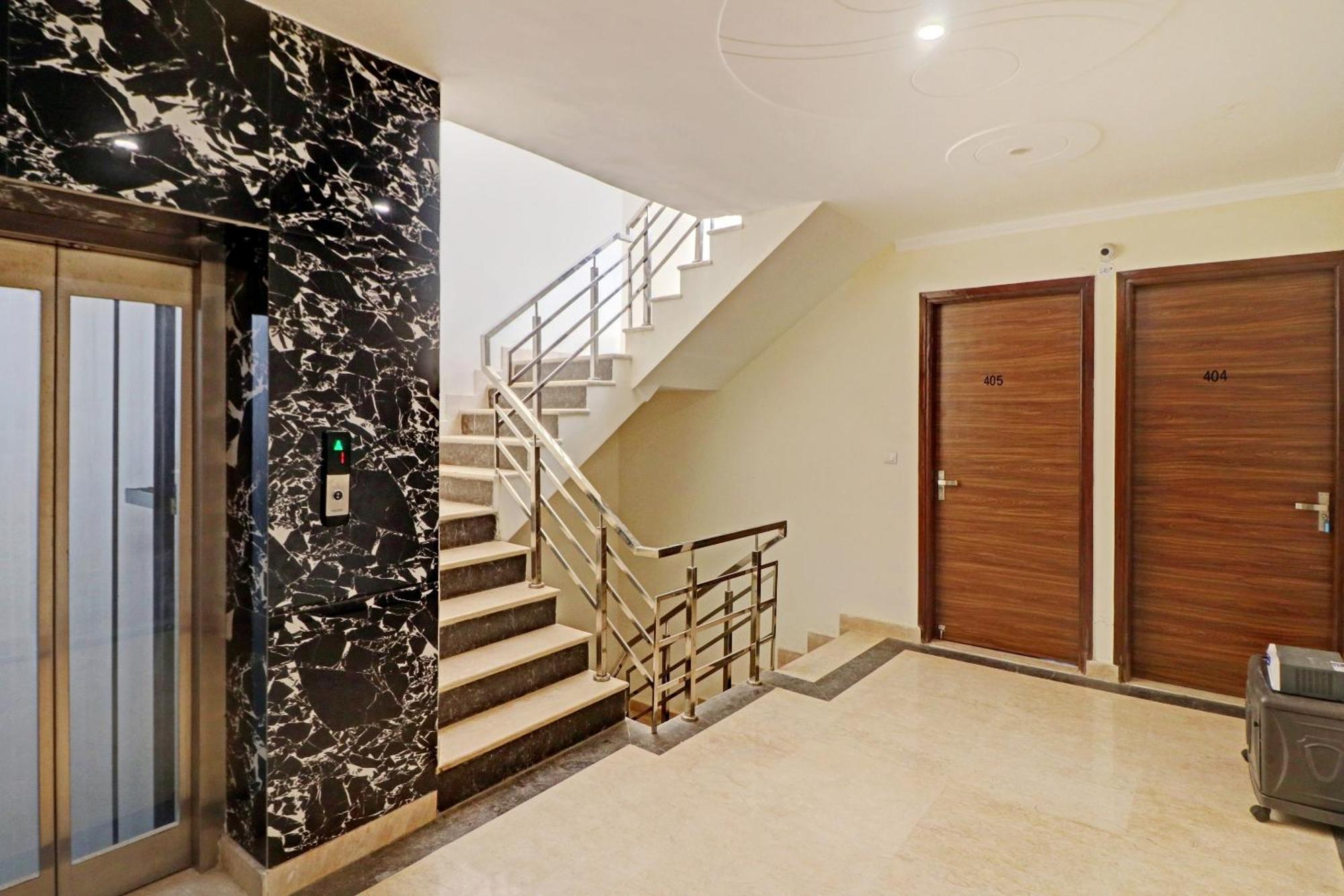 Oyo Flagship 80946 Galaxy Palace 3* Delhi (National Capital Territory of India)