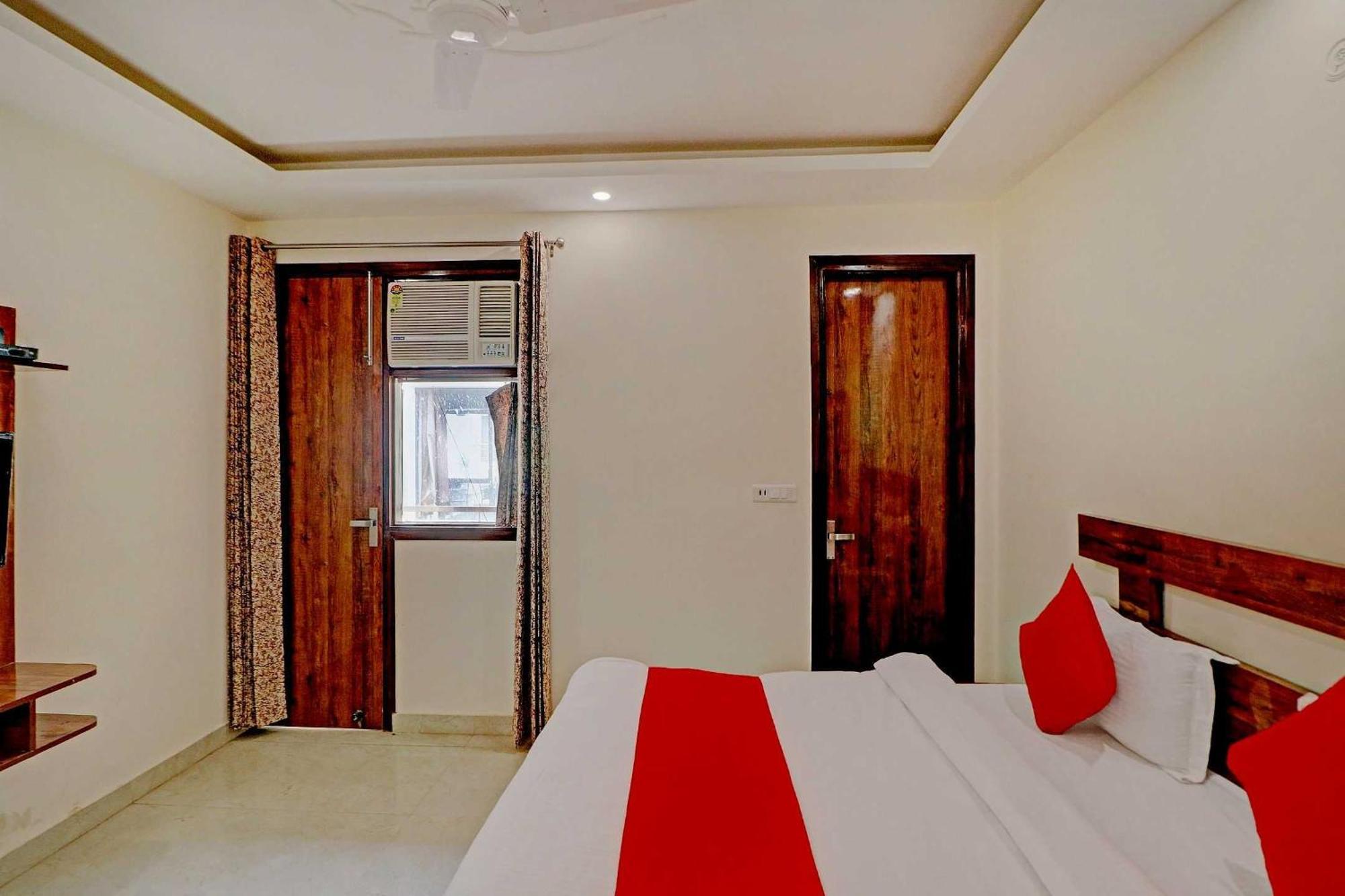 Oyo Flagship 80946 Galaxy Palace Hotel Delhi (National Capital Territory of India)