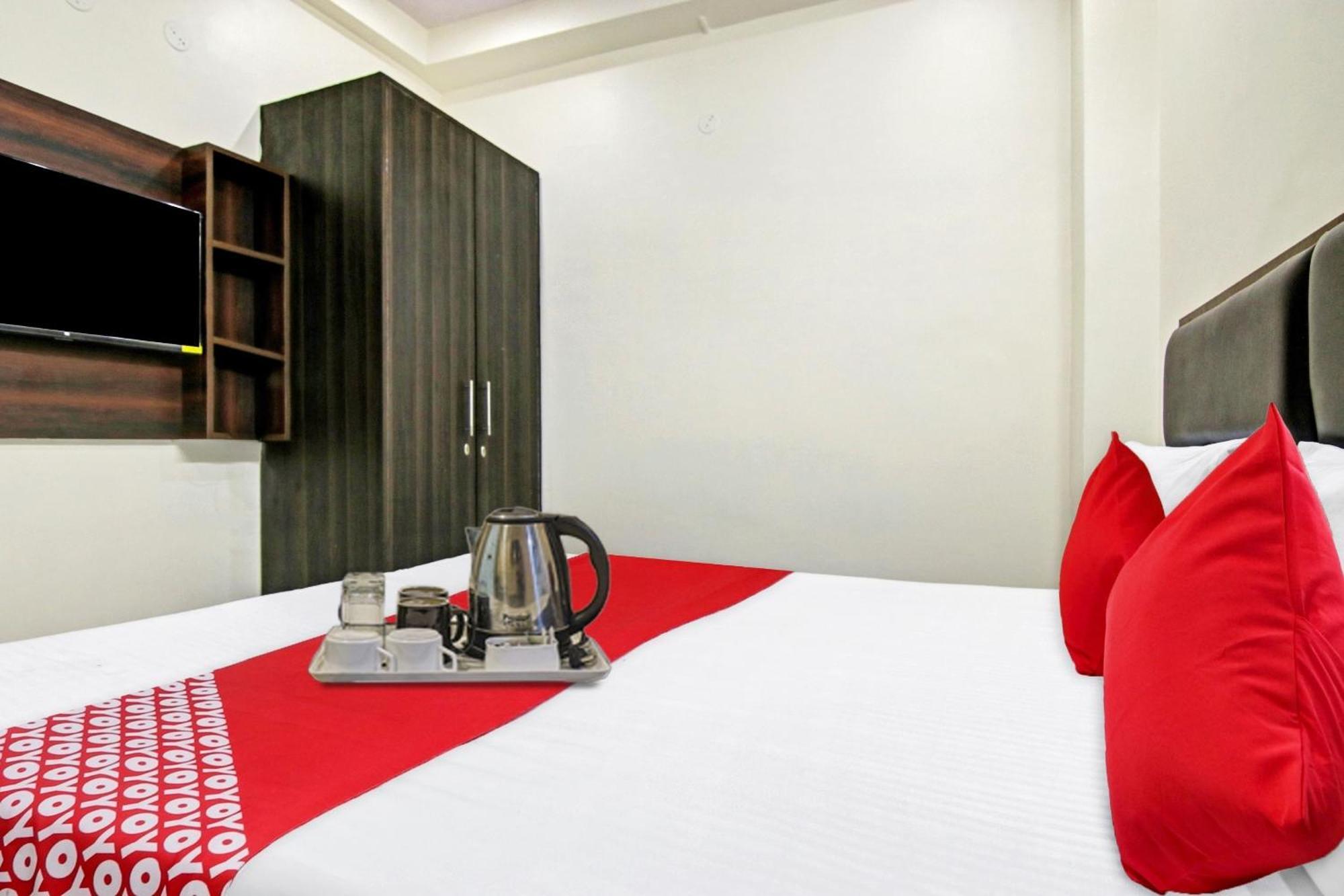 O Star Light Near Lotus Temple Hotel 4*