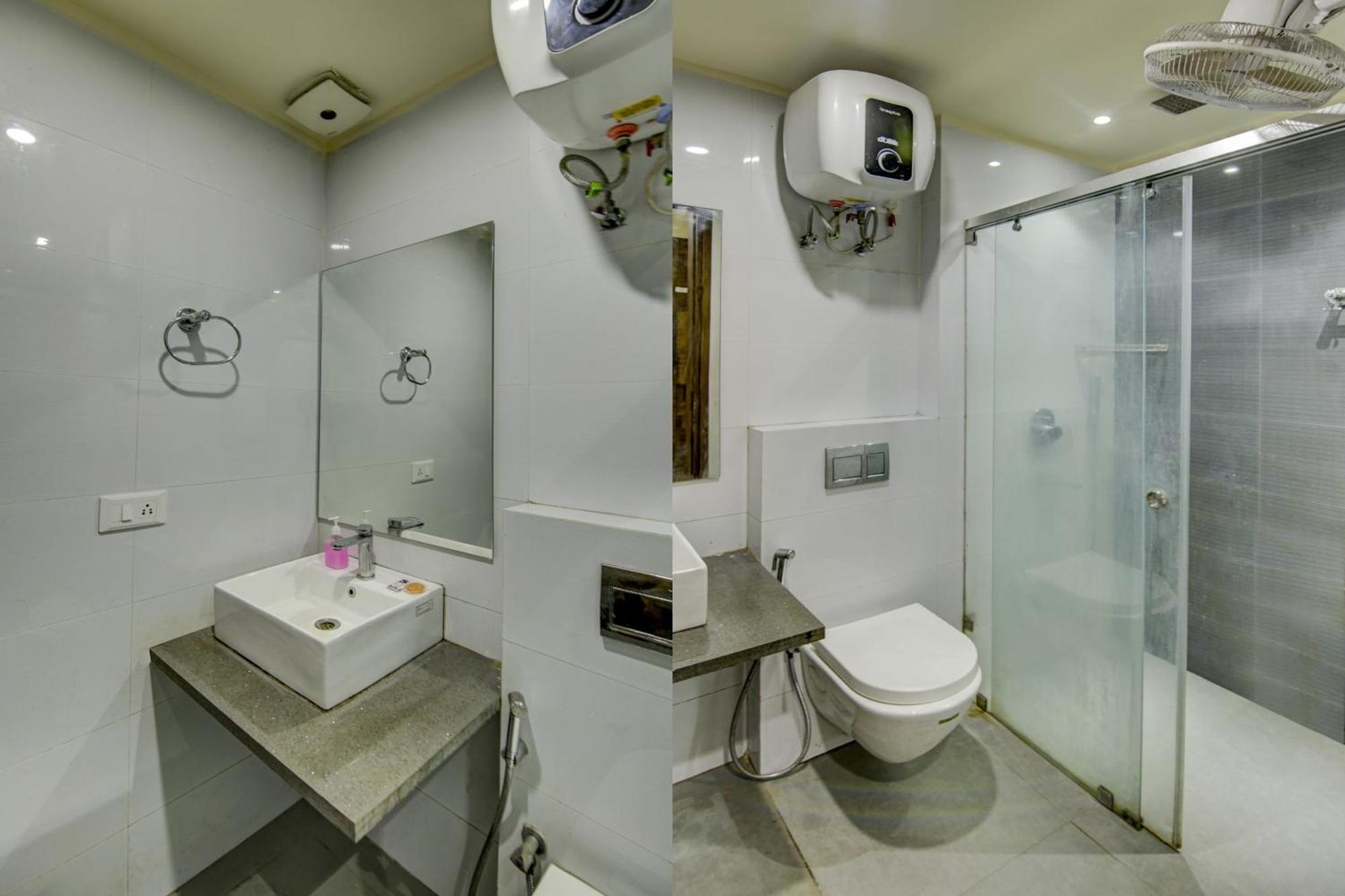 Hotel Collection O My Near Dwarka Sector 21 Metro Station 3*