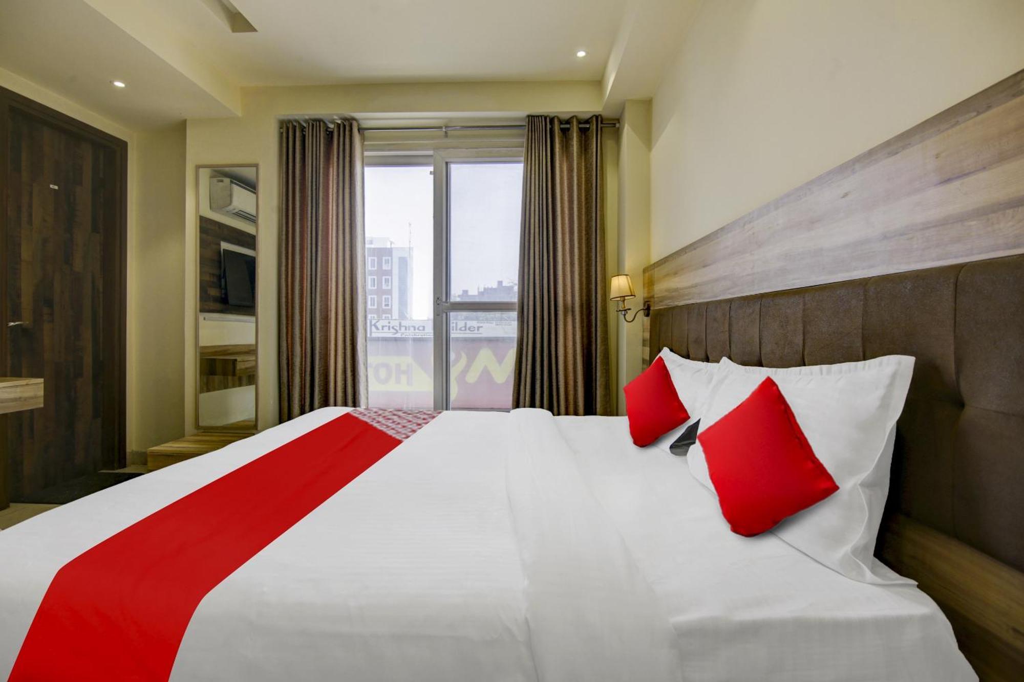 Collection O My Near Dwarka Sector 21 Metro Station Hotel