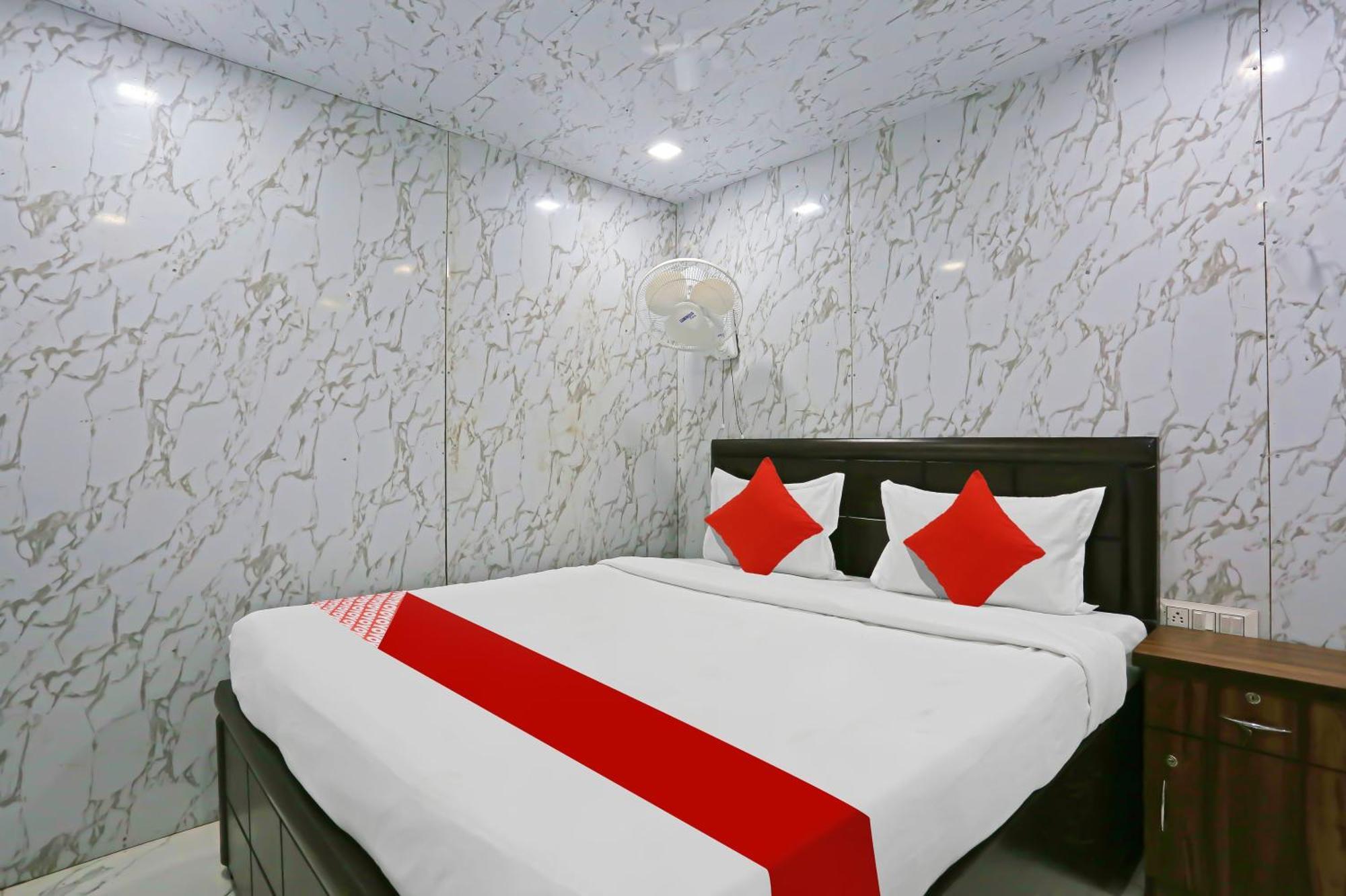 Hotel O Happy New Delhi
