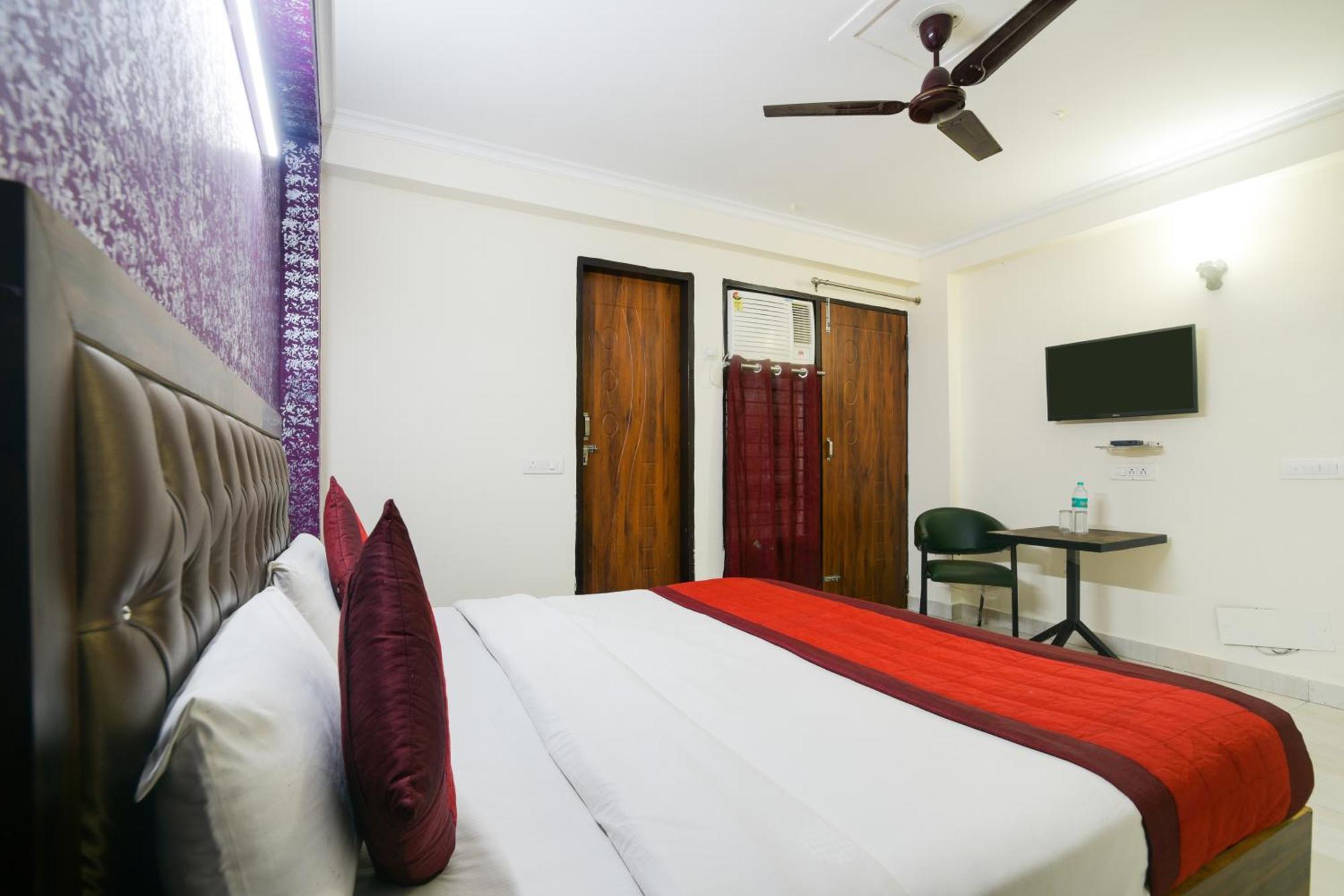 River Front Near Igi Airport Bed & Breakfast