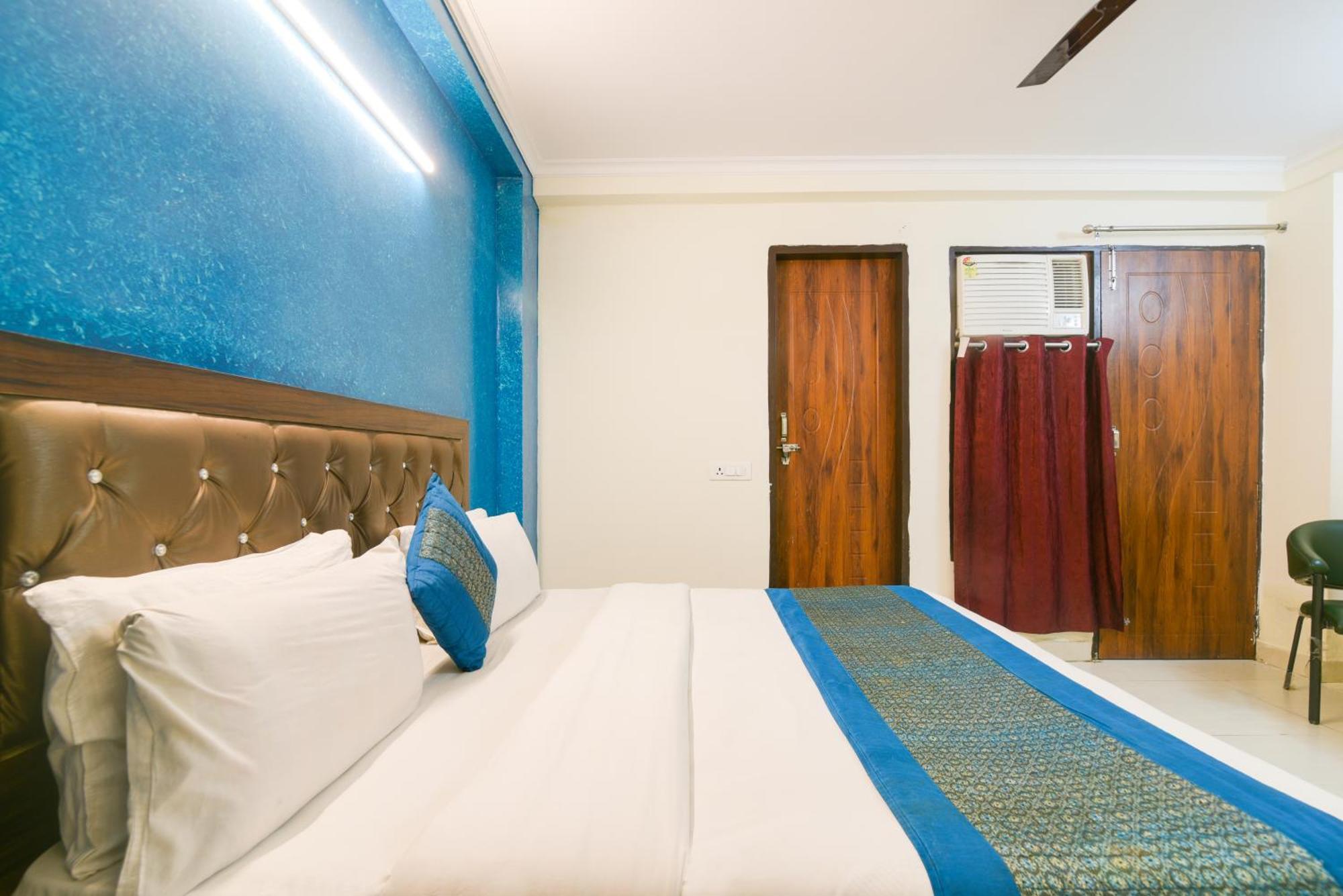 River Front Near Igi Airport Bed & Breakfast