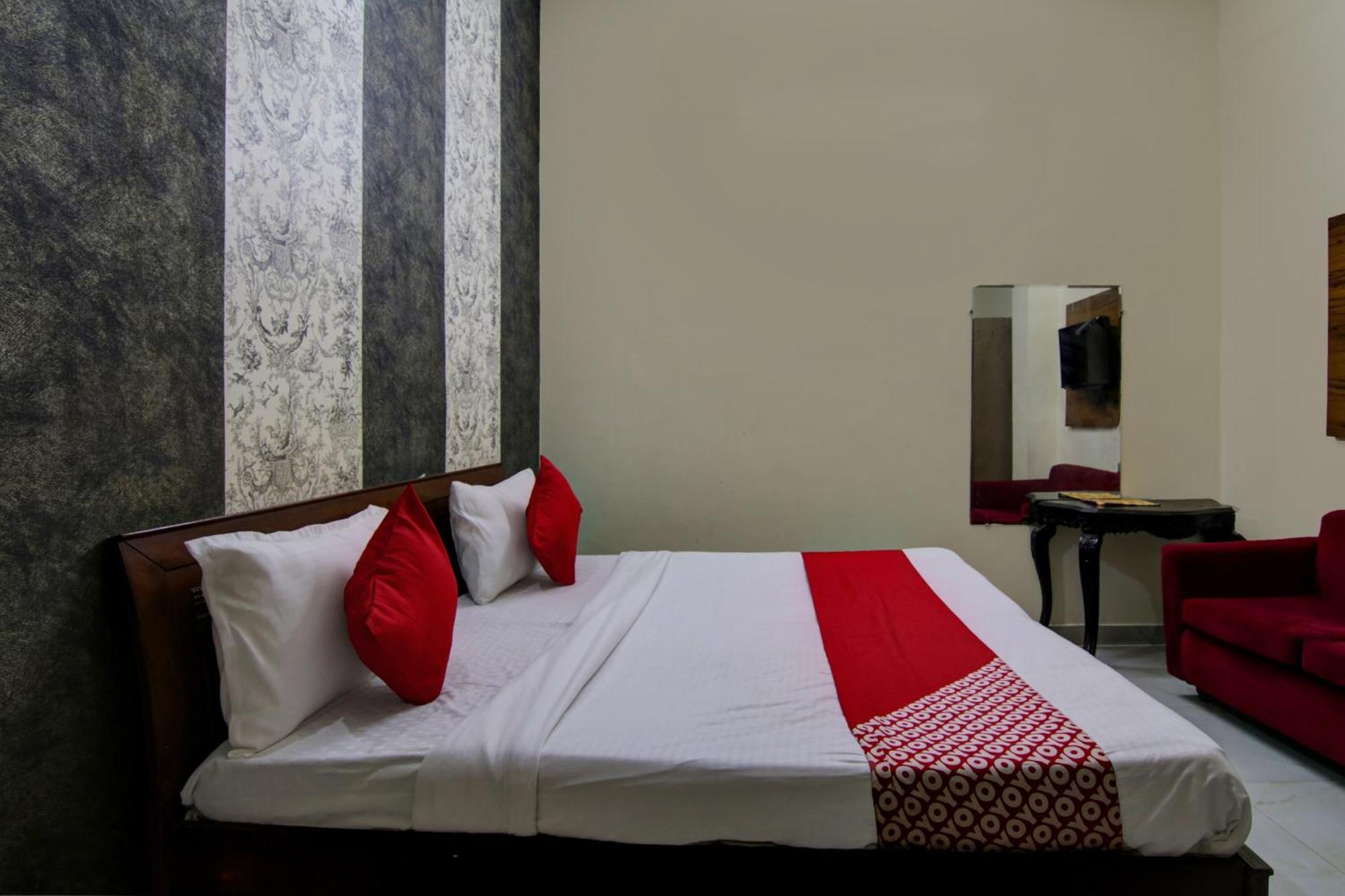 Hotel Yash House New Delhi