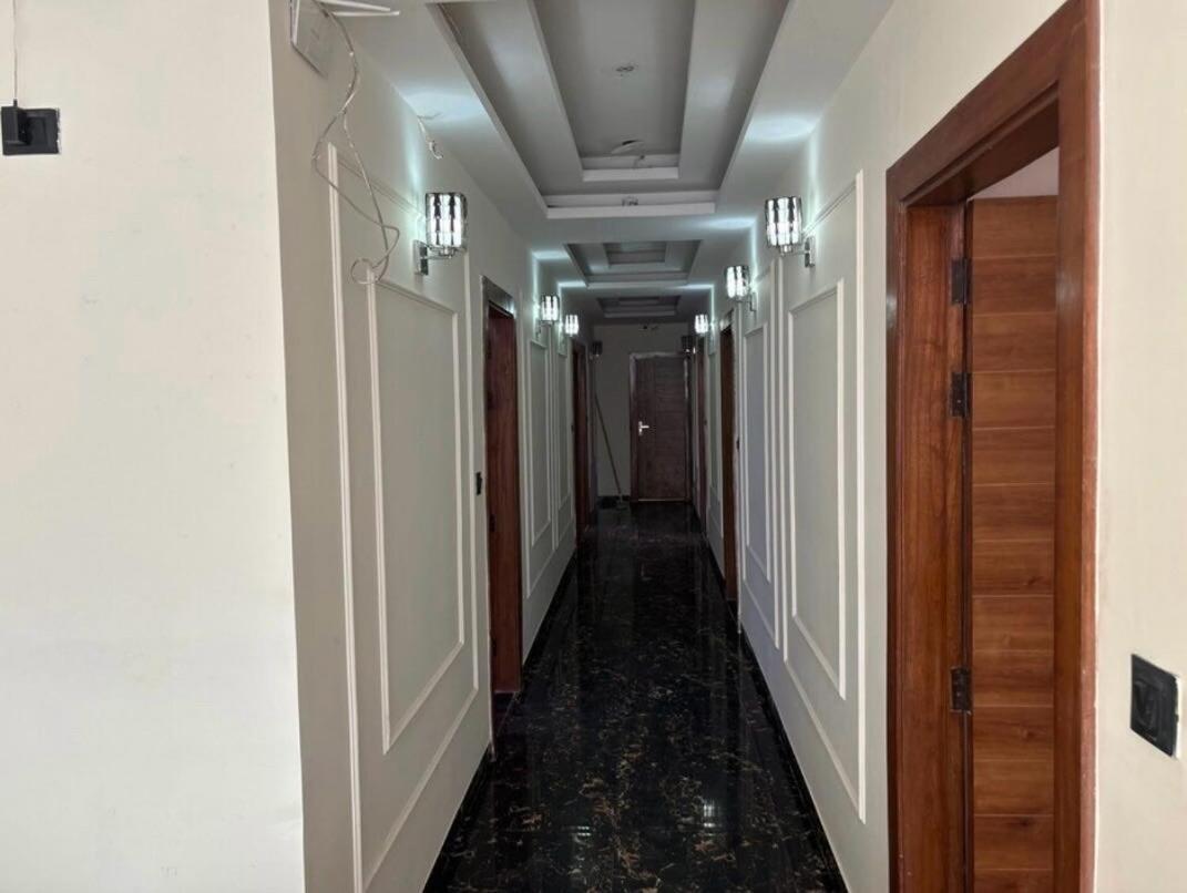Hotel Oyo Luxury Retreat 3*