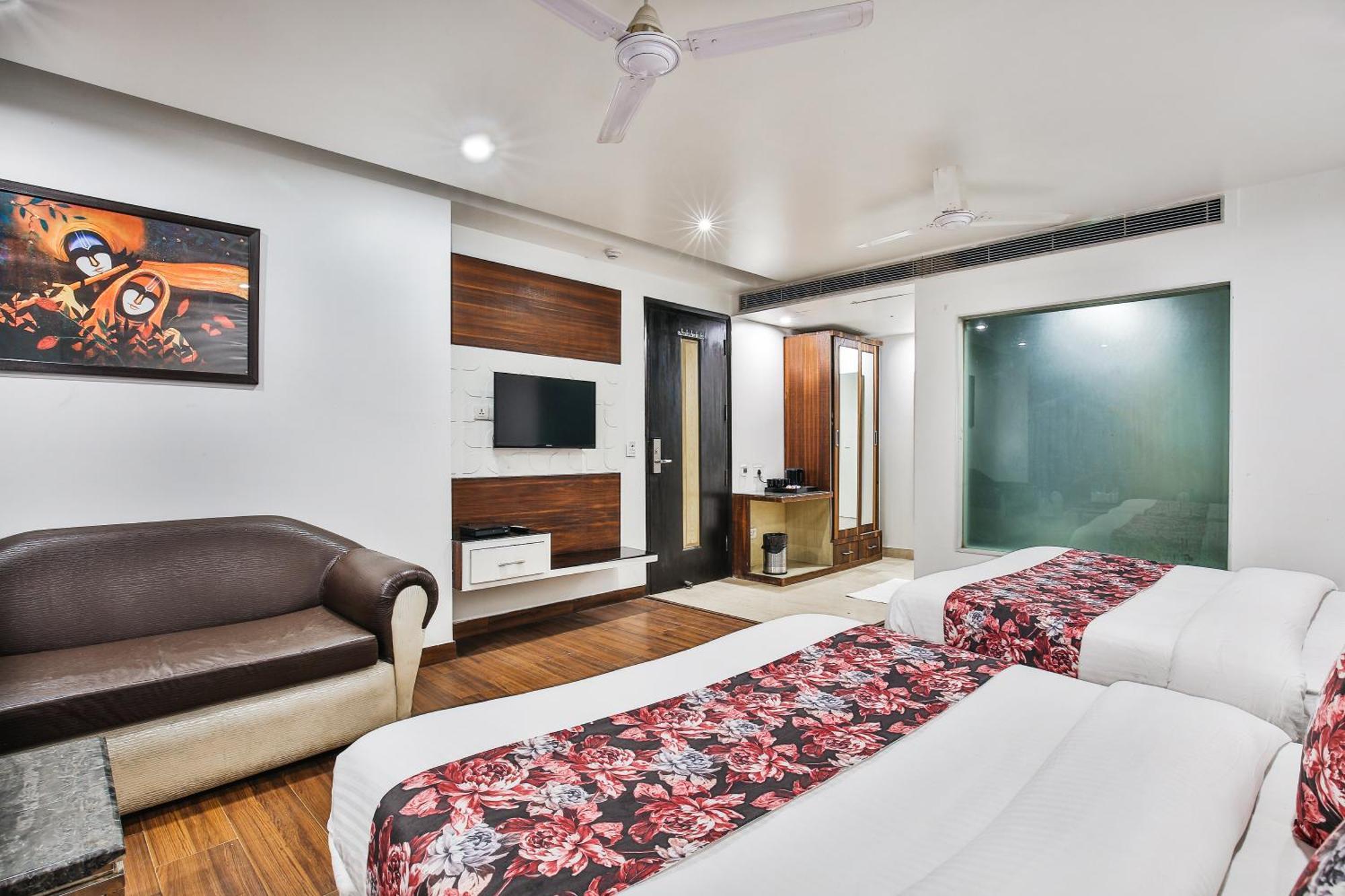 Staybook Hotel Uppal International
