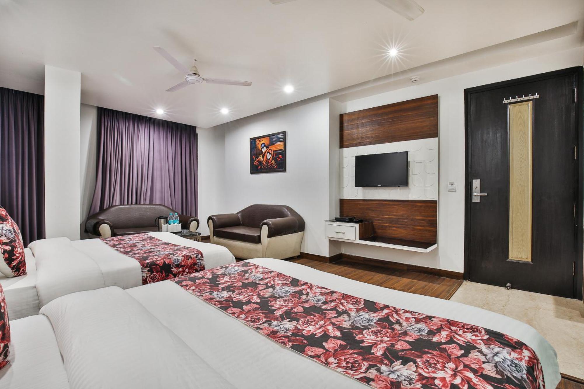 Hotel Staybook Hotel Uppal International 4*