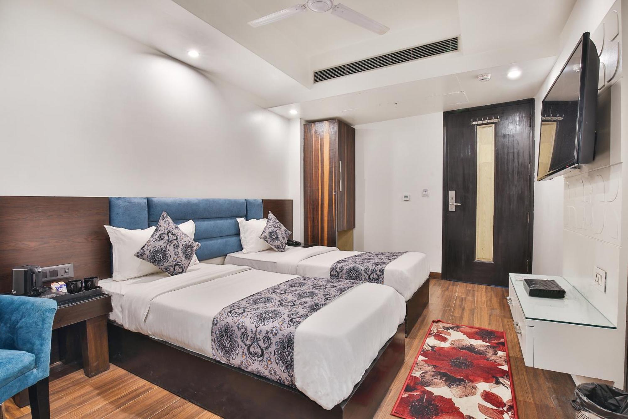 Staybook Hotel Uppal International