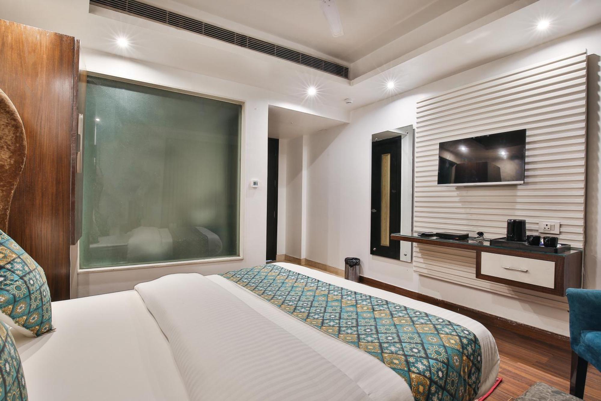 Hotel Staybook Hotel Uppal International