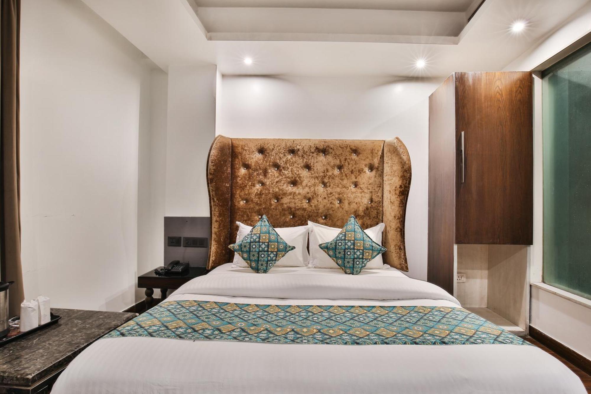 Hotel Staybook Hotel Uppal International 4*