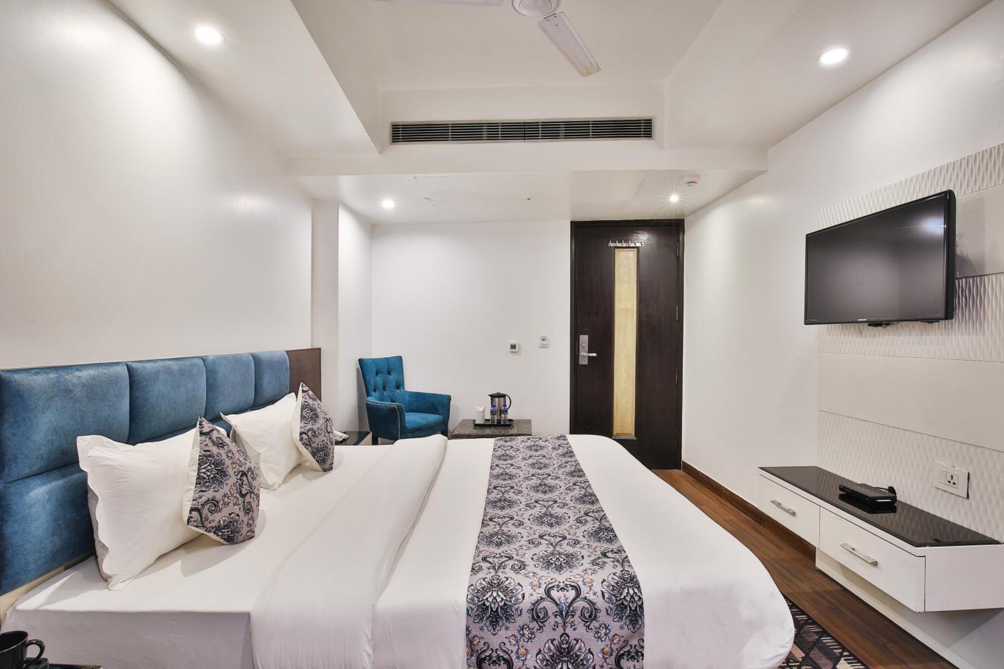 Hotel Staybook Hotel Uppal International 4*