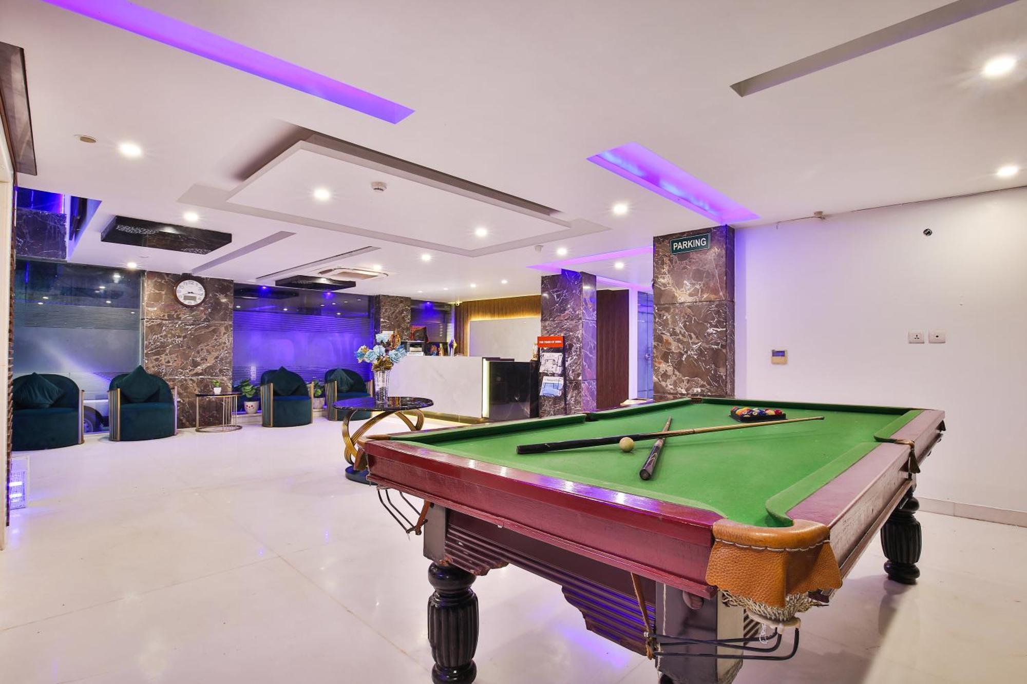 Hotel Staybook Hotel Uppal International