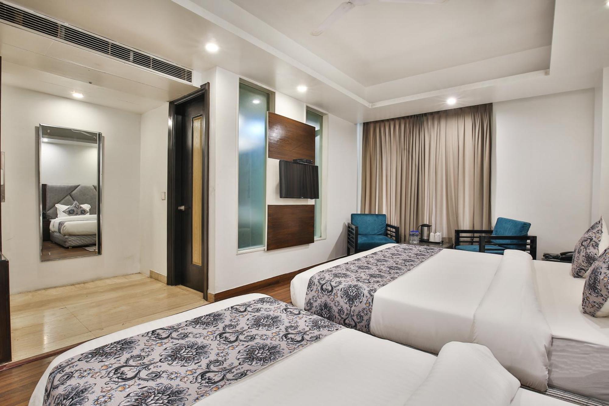 Hotel Staybook Hotel Uppal International 4*