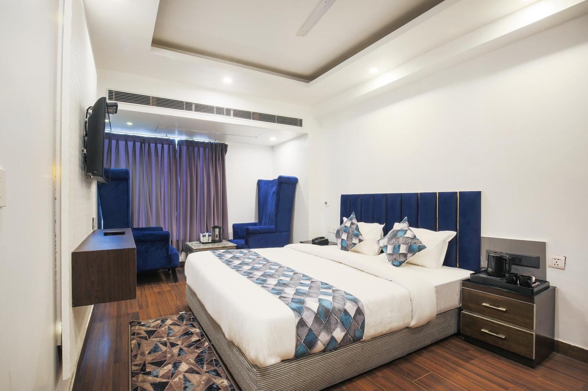 Staybook Hotel Uppal International Nova Deli