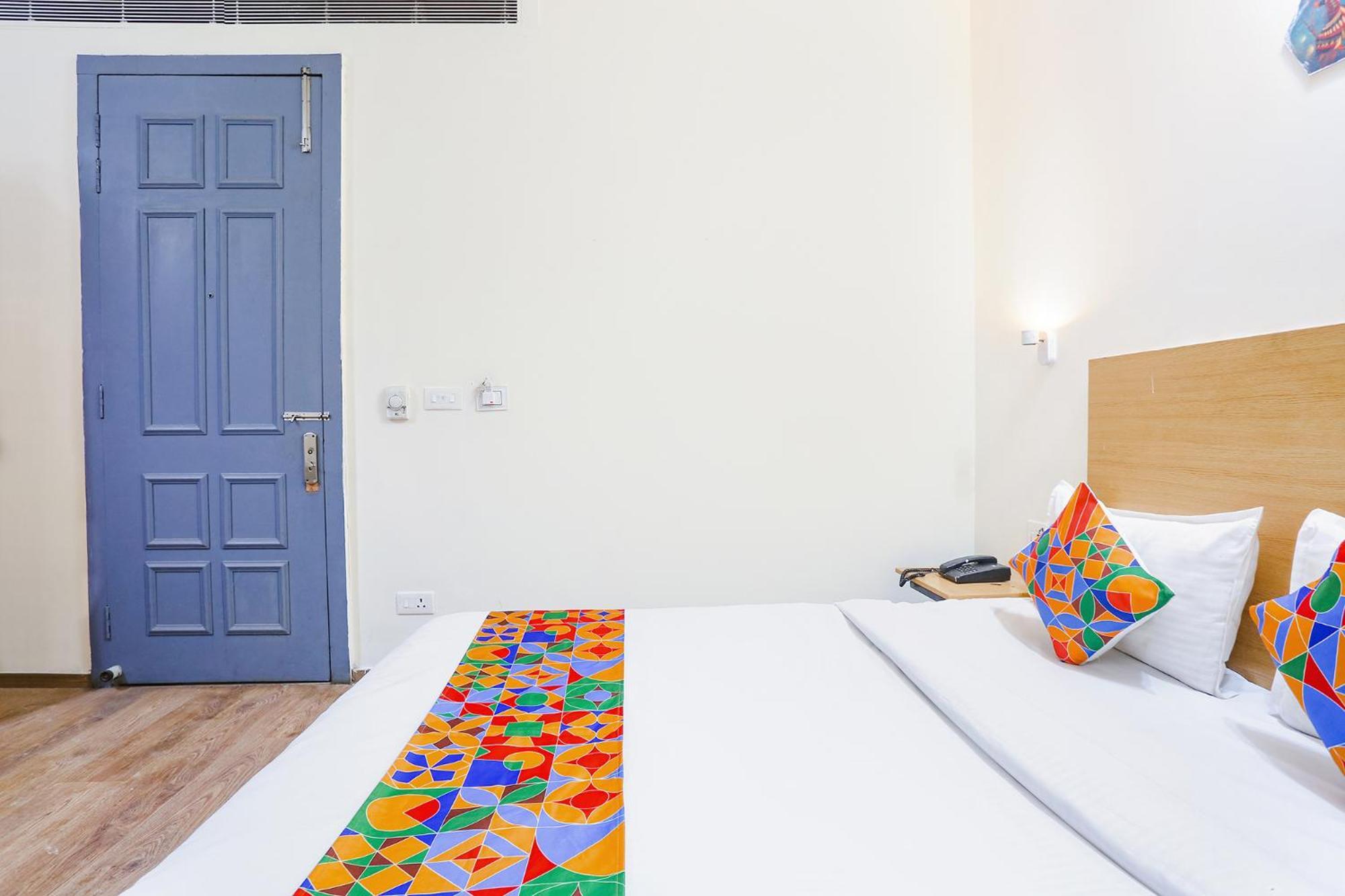 Hotel Fabhotel Sky Land