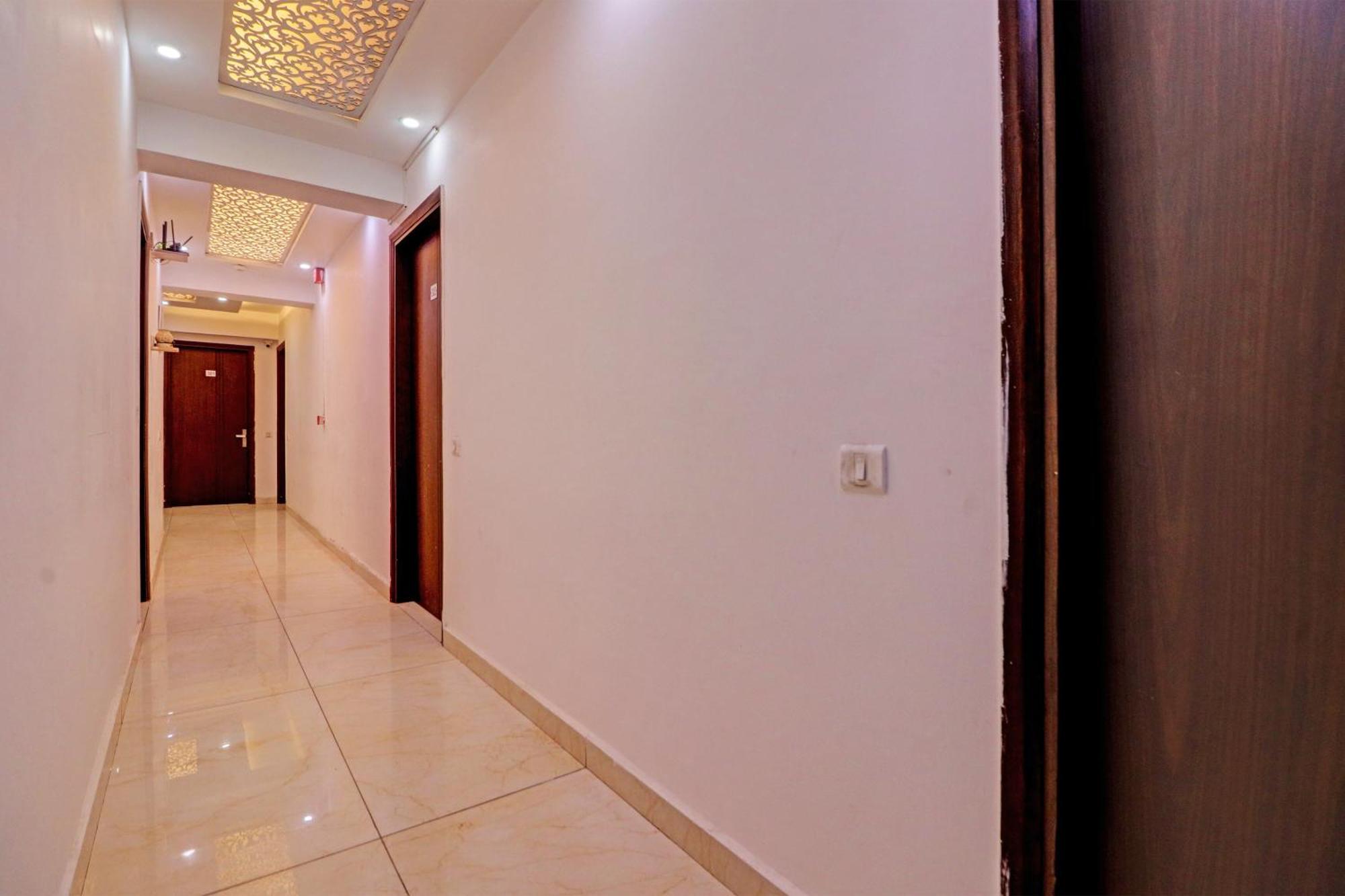 King Delhi Airport Hotel New Delhi