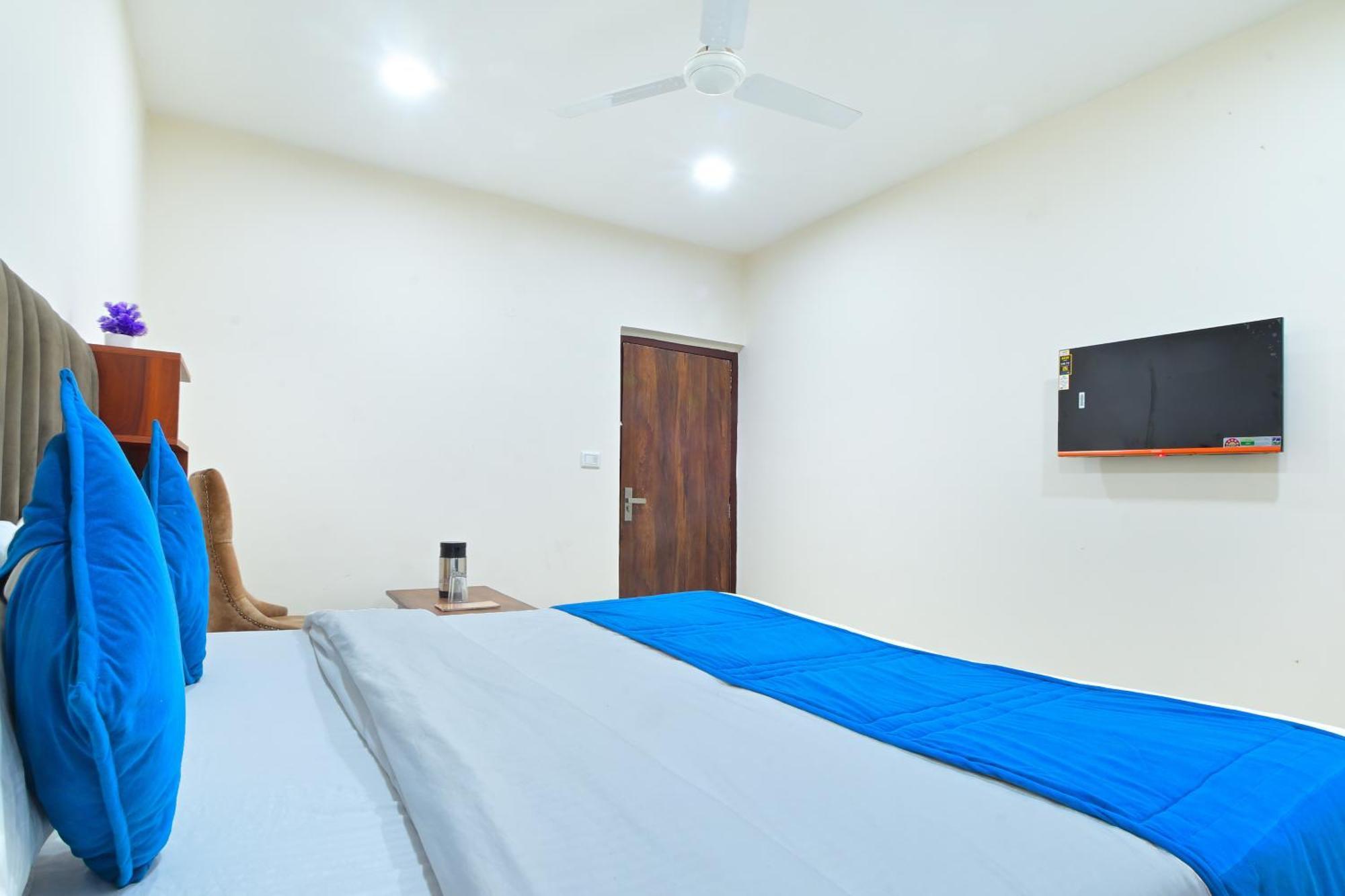 Hotel Chowdhry Tourist - Railway Station - 2 Minutes Walk New Delhi