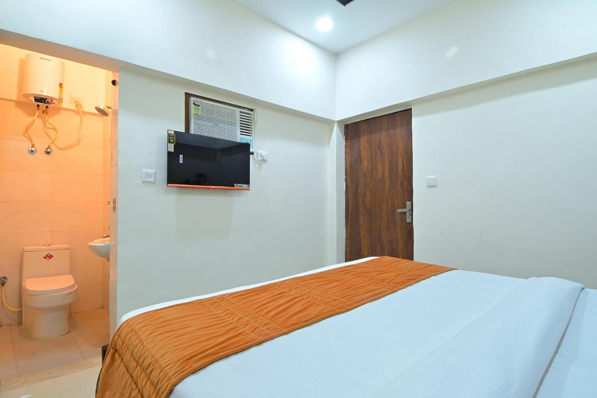 Chowdhry Tourist - Railway Station - 2 Minutes Walk Hotel New Delhi