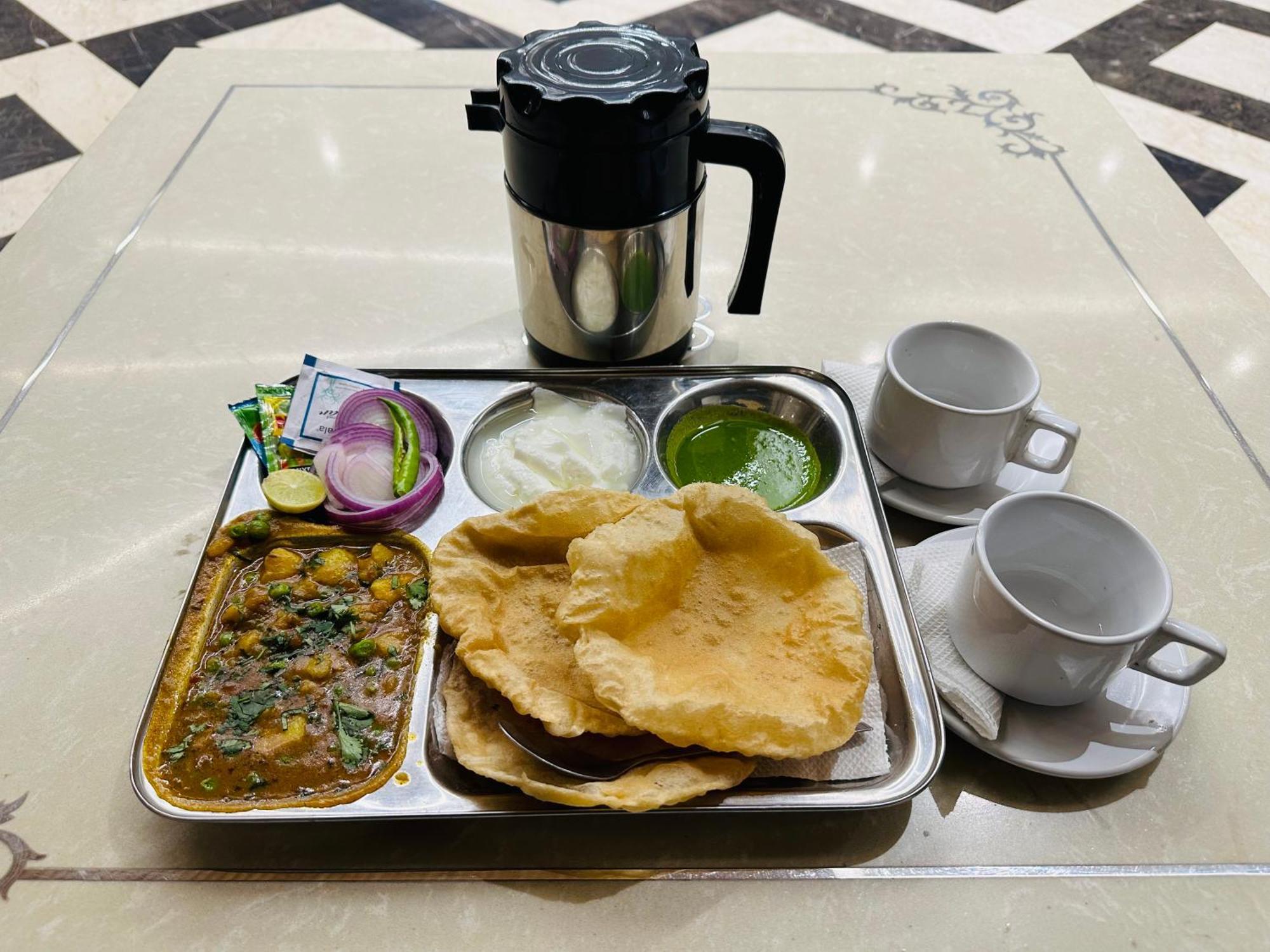 Chowdhry Tourist - Railway Station - 2 Minutes Walk 2* New Delhi