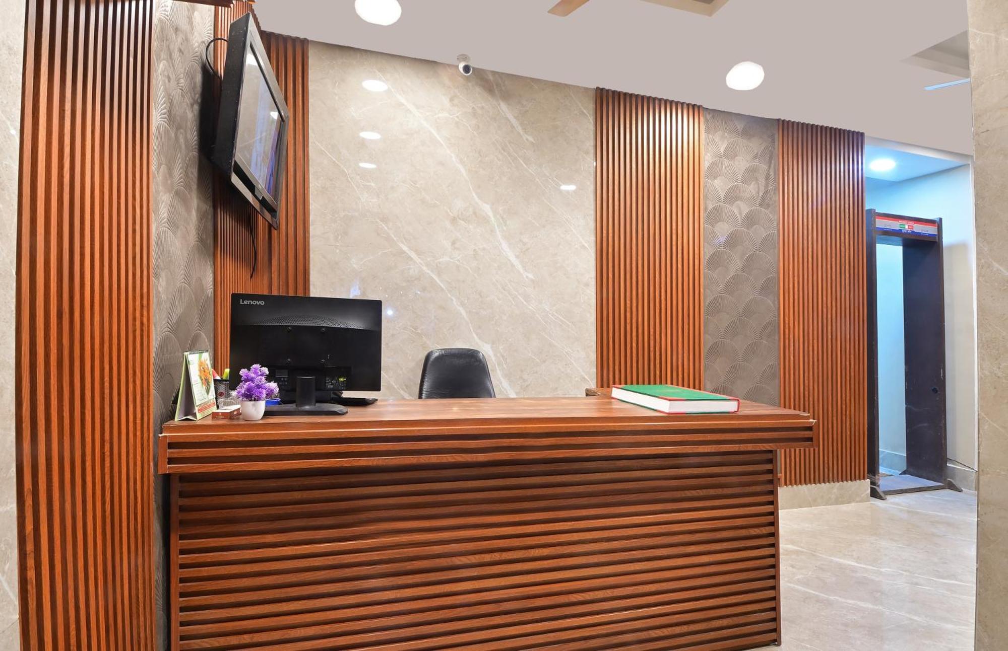 Chowdhry Tourist - Railway Station - 2 Minutes Walk Hotel 2*