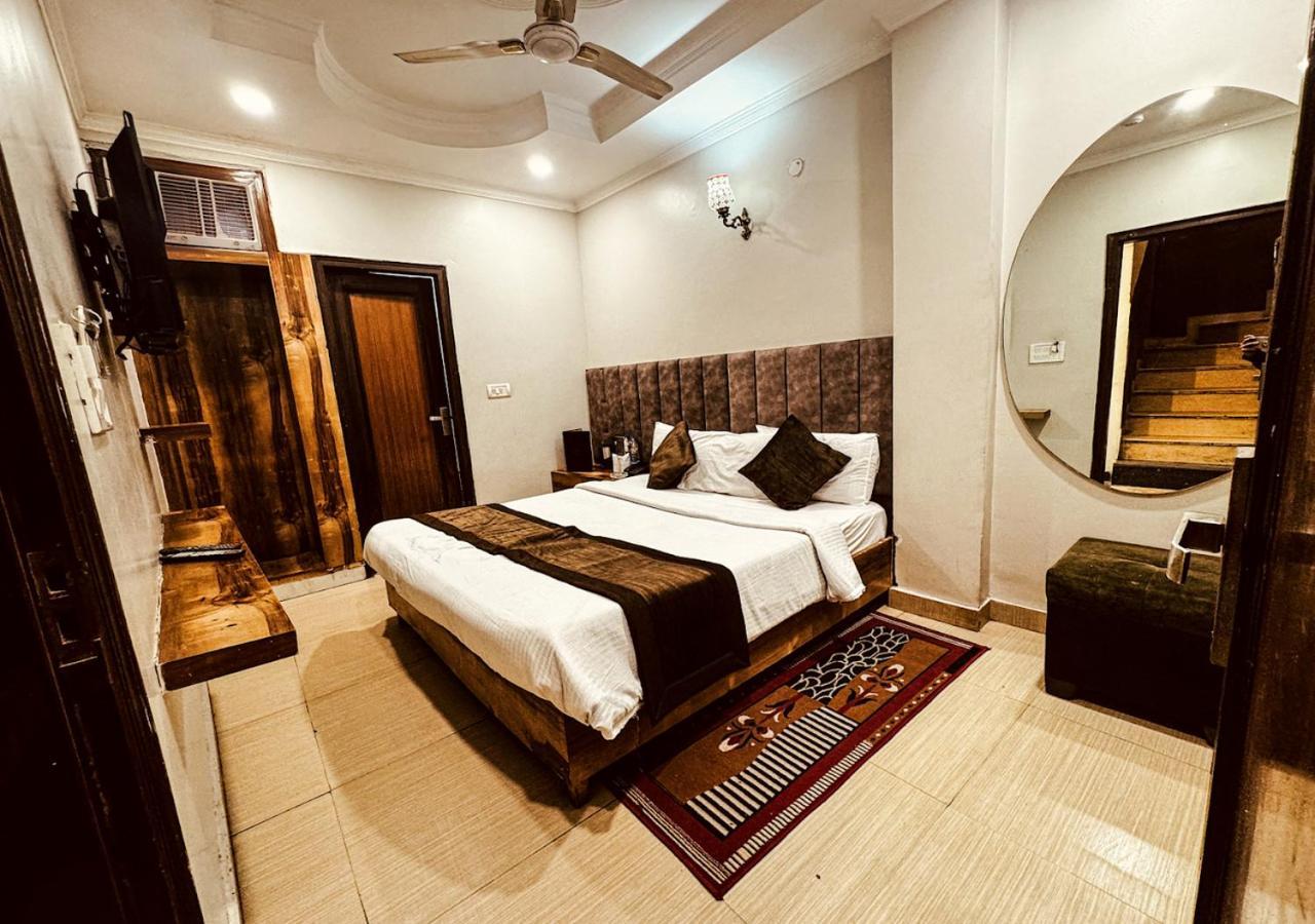 Hotel Jai Balaji, Paharganj, Railway Station